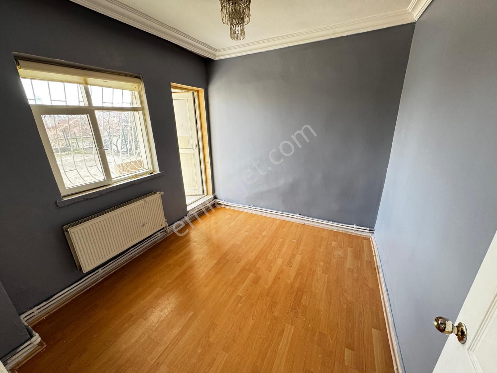 Refiksaydam Caddesi Üzeri Tam Merkezde 3+1 Güney Doğu Önü Açık - Görsel 17