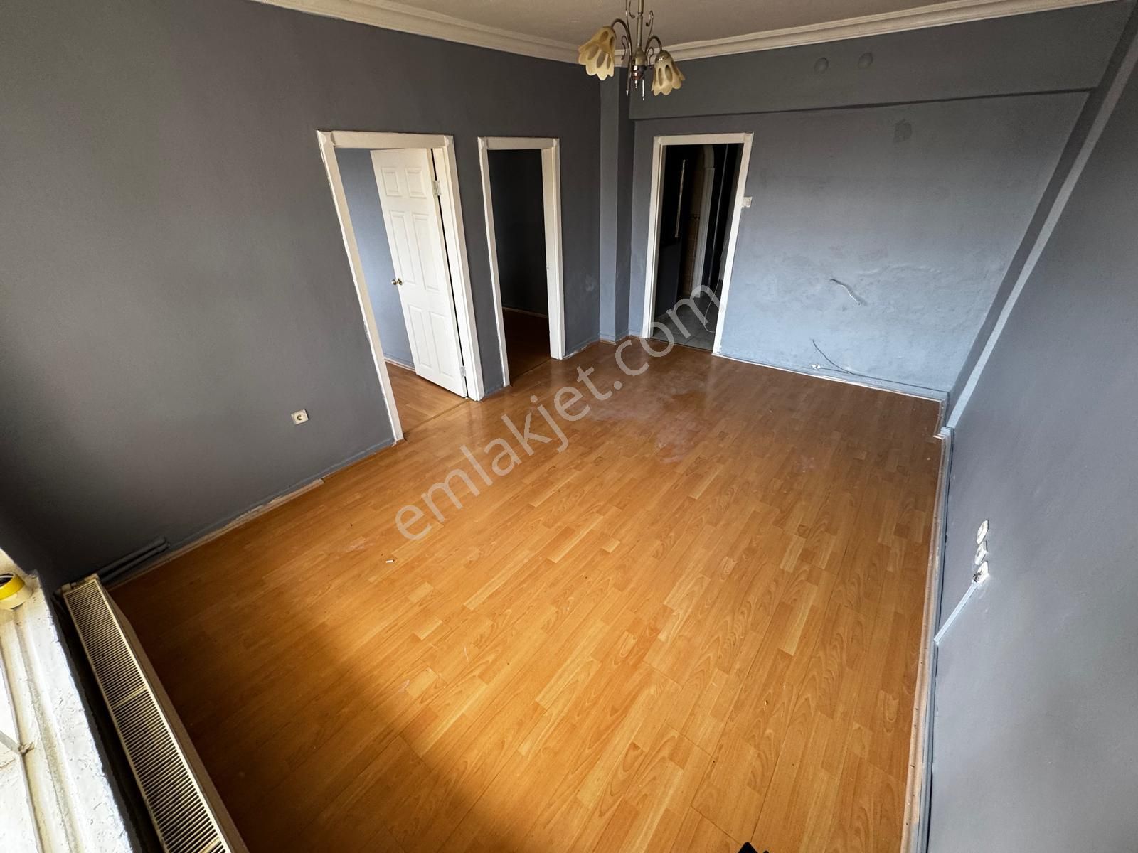 Refiksaydam Caddesi Üzeri Tam Merkezde 3+1 Güney Doğu Önü Açık - Görsel 6