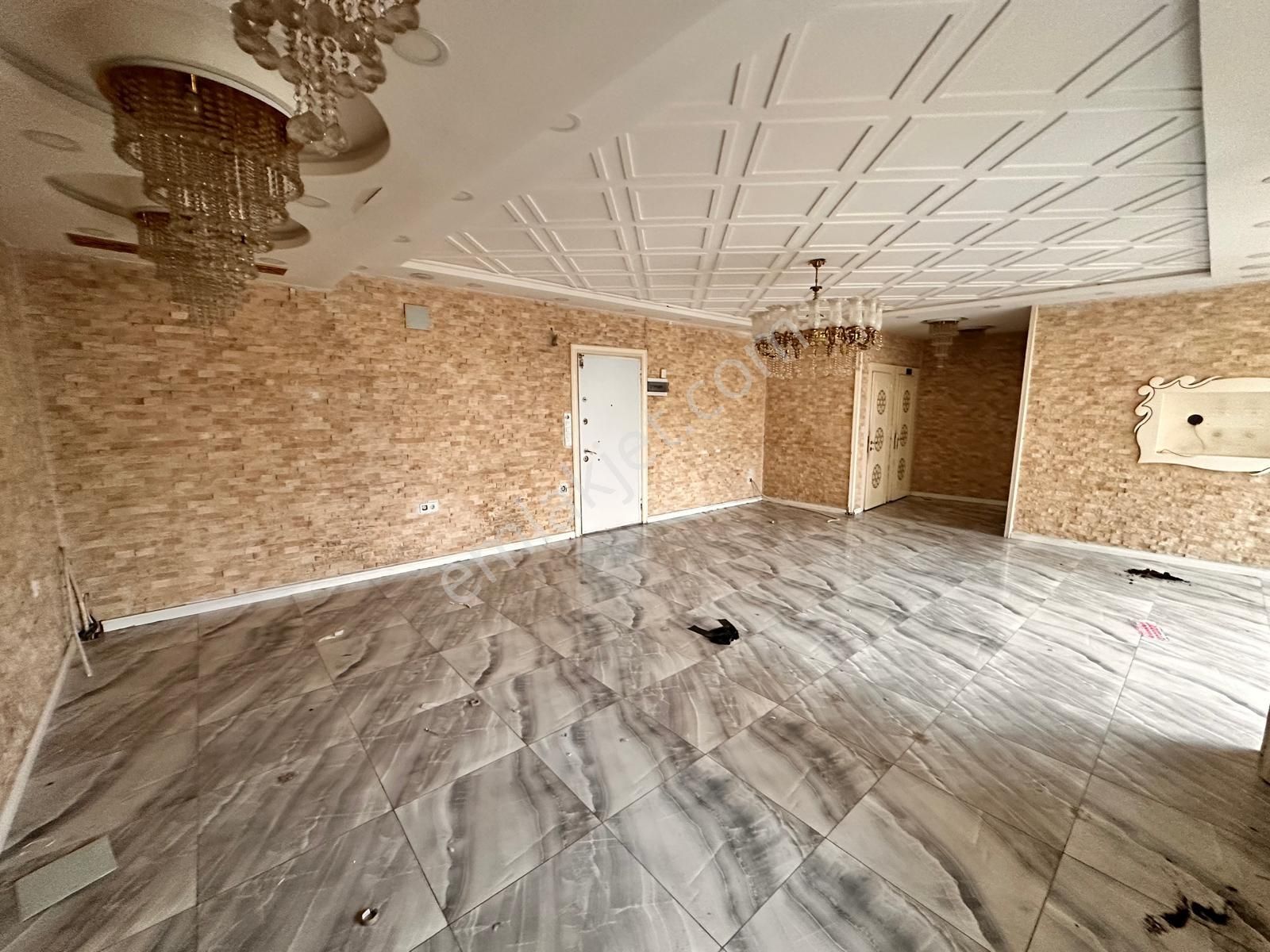 Hadi Gayrimenkulden Cumhuriyet Caddesi Üzerinde Kiralık İşyeri - Görsel 11