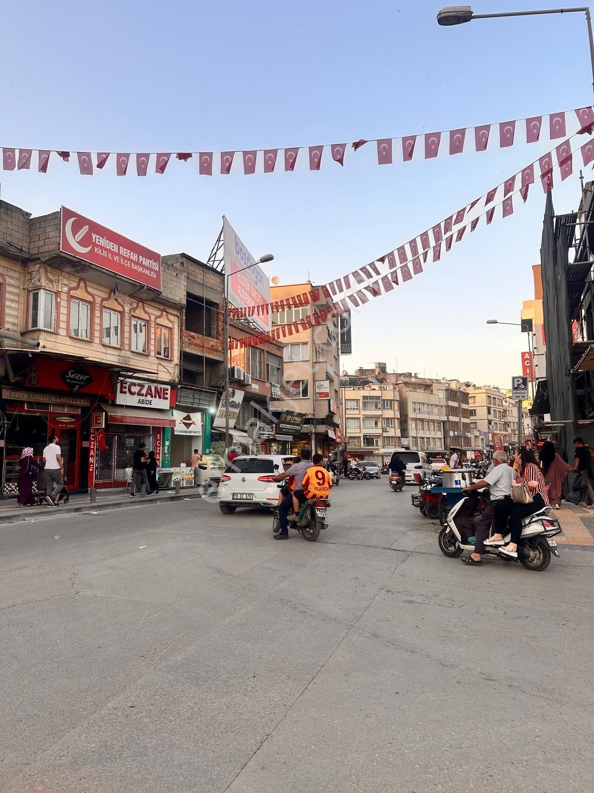 Hadi Gayrimenkulden Cumhuriyet Meydanında Satılık 3 Katlı İşyeri - Görsel 4