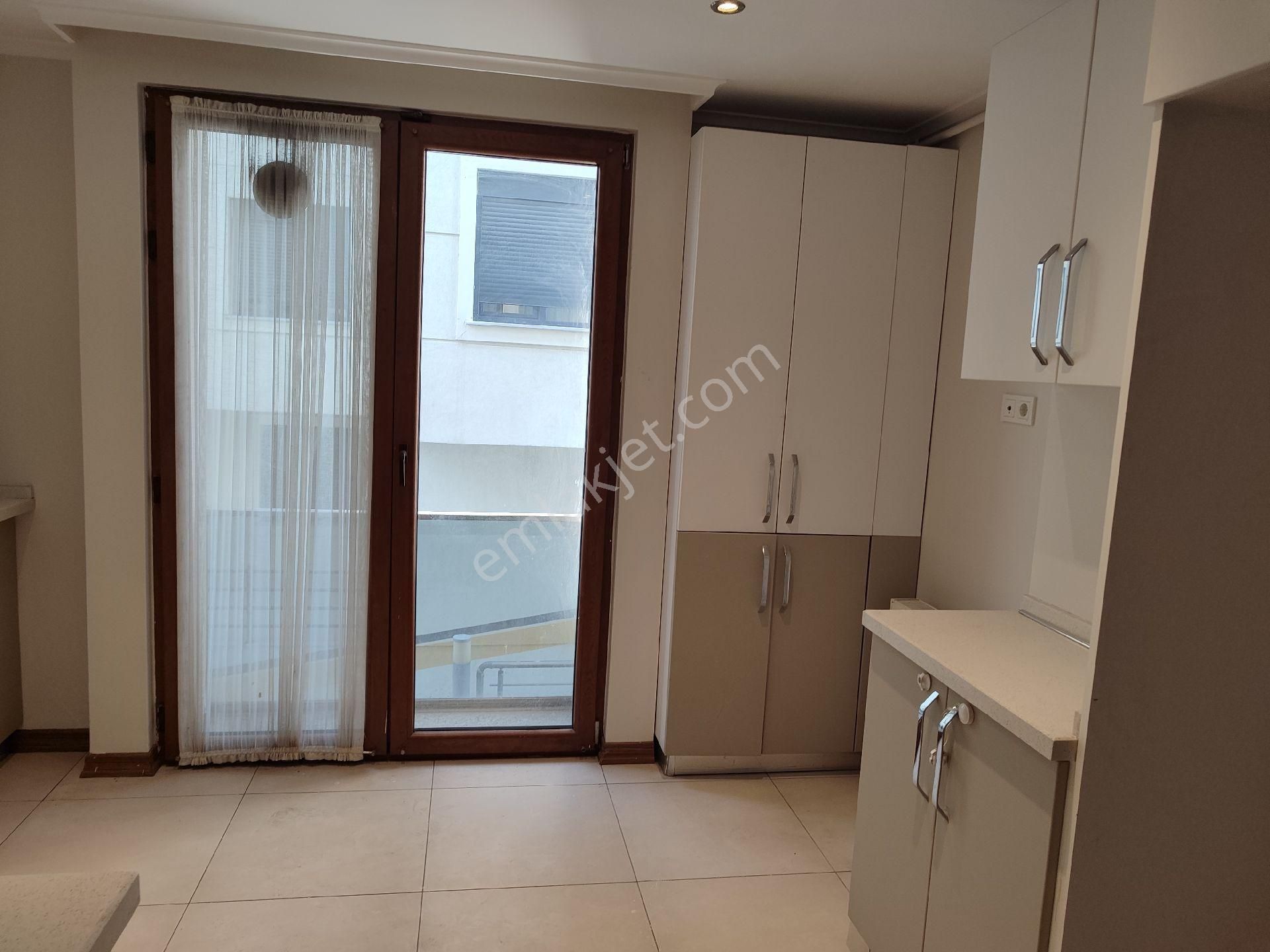 Ender Azim Emlak'tan Satılık Lüks Daire Bahçelisvler - Görsel 25