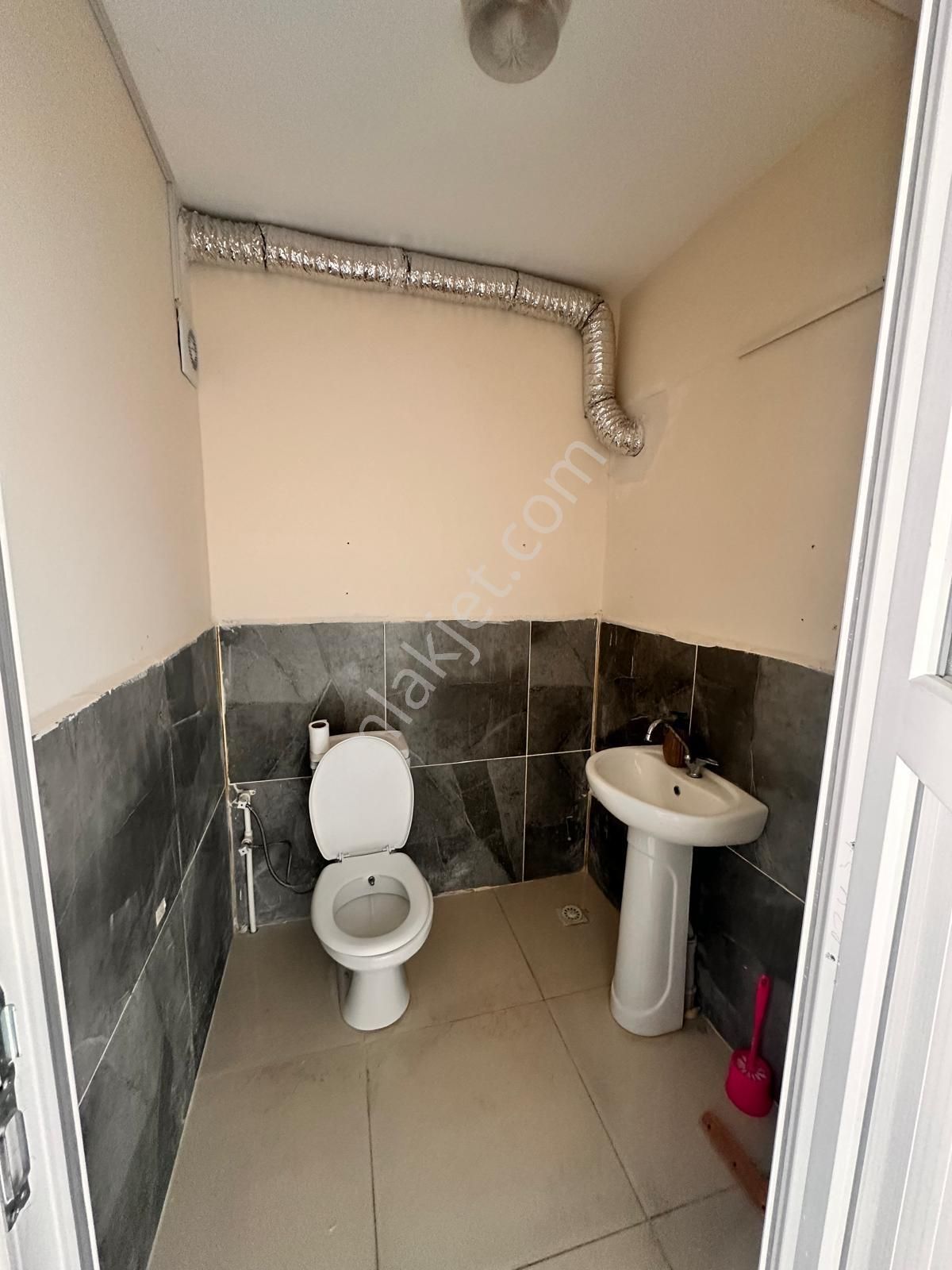 Hadi Gayrimenkulden Üniversite Civarında Ana Cadde Üzeri İşyeri - Görsel 24