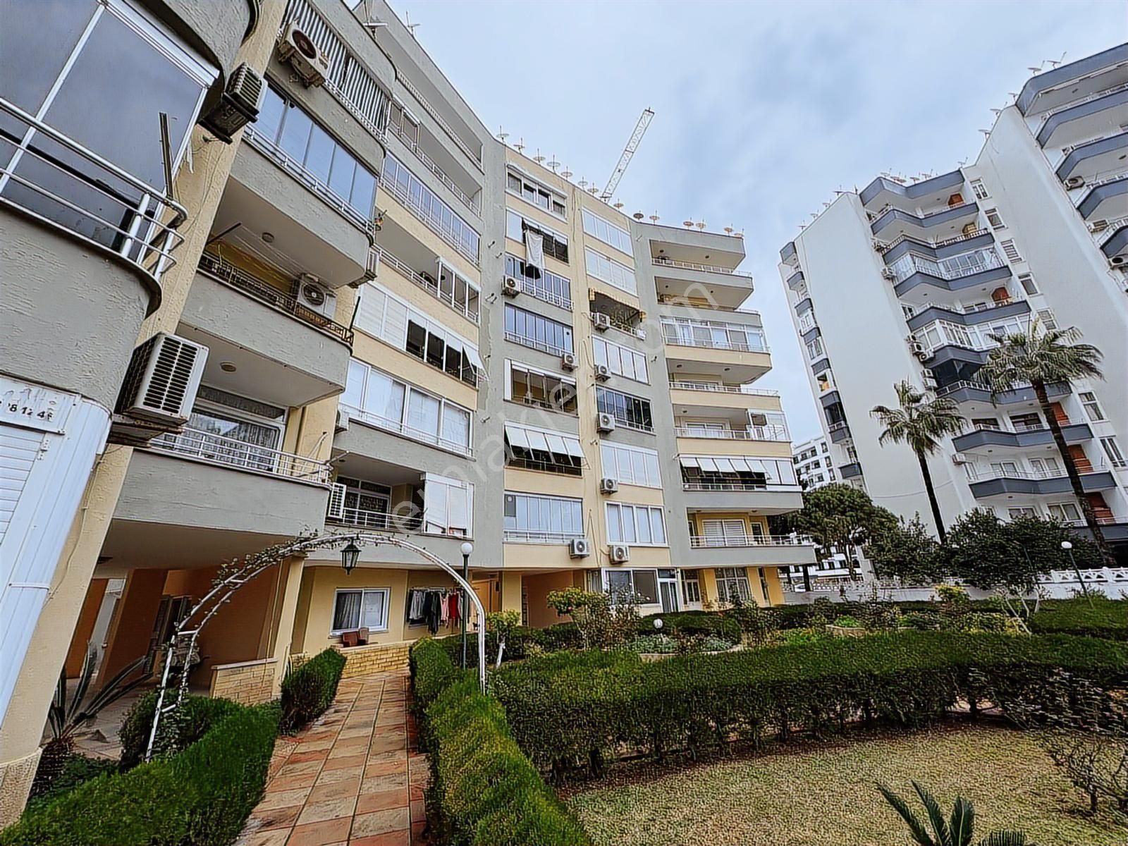 Thor'dan Menderes Mahallesinde Site İçinde 3+1 Kiralık Daire - Görsel 2