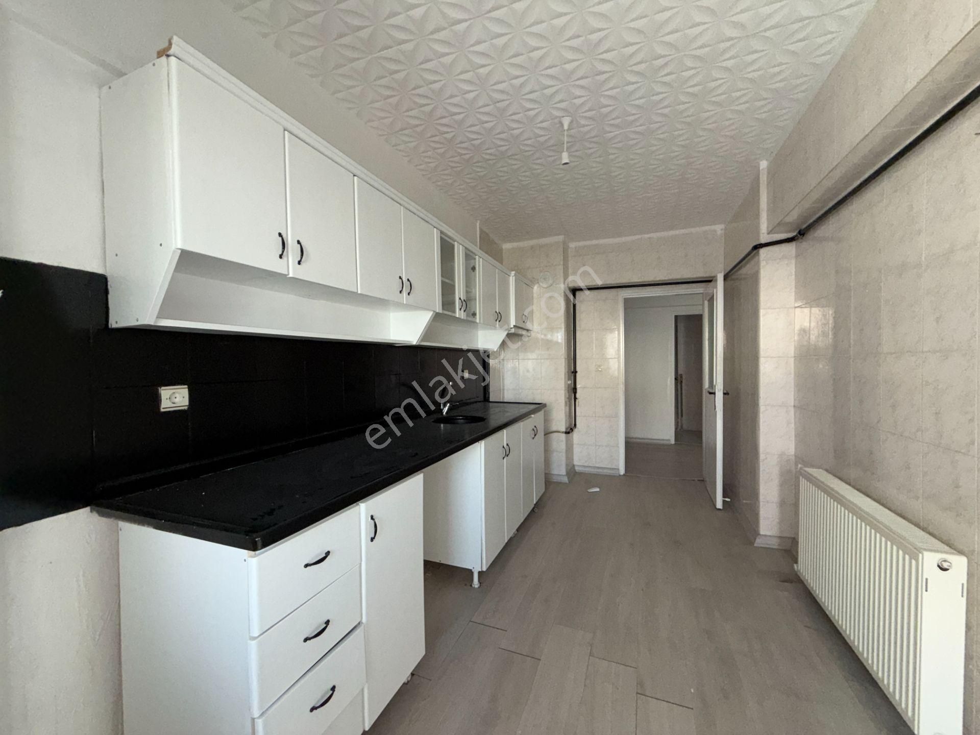 Ufuk Kılıç Emlak'tan Hastane Yakını Site İçerisinde Asansörlü 3+1 Daire - Görsel 4