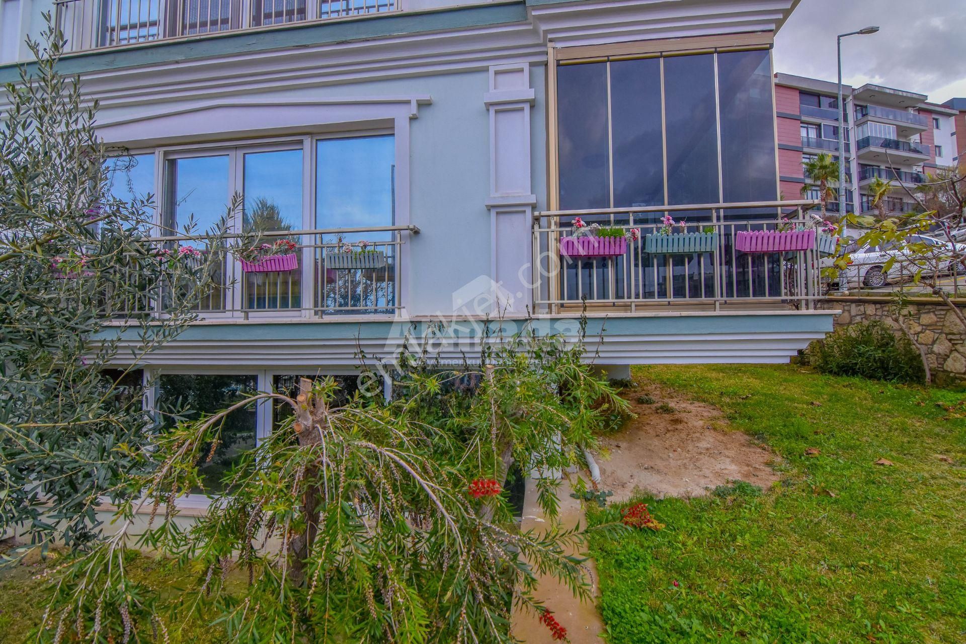 Kuşadası İkiçeşmelik Mahallesi'nde Deniz Manzaralı 3+1 Daire - Görsel 27