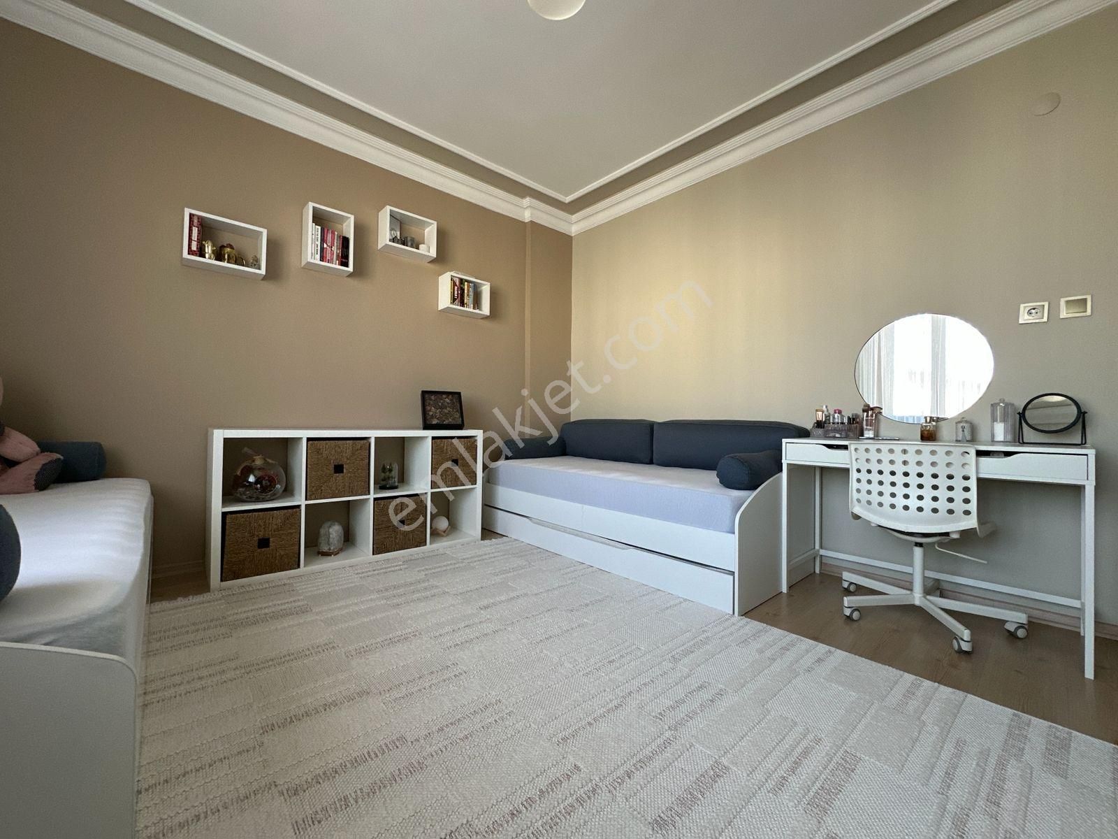 Pendik Çamçeşme De Geniş Ferah Ve Kullanışlı 4+2 Satılık Daire - Görsel 25