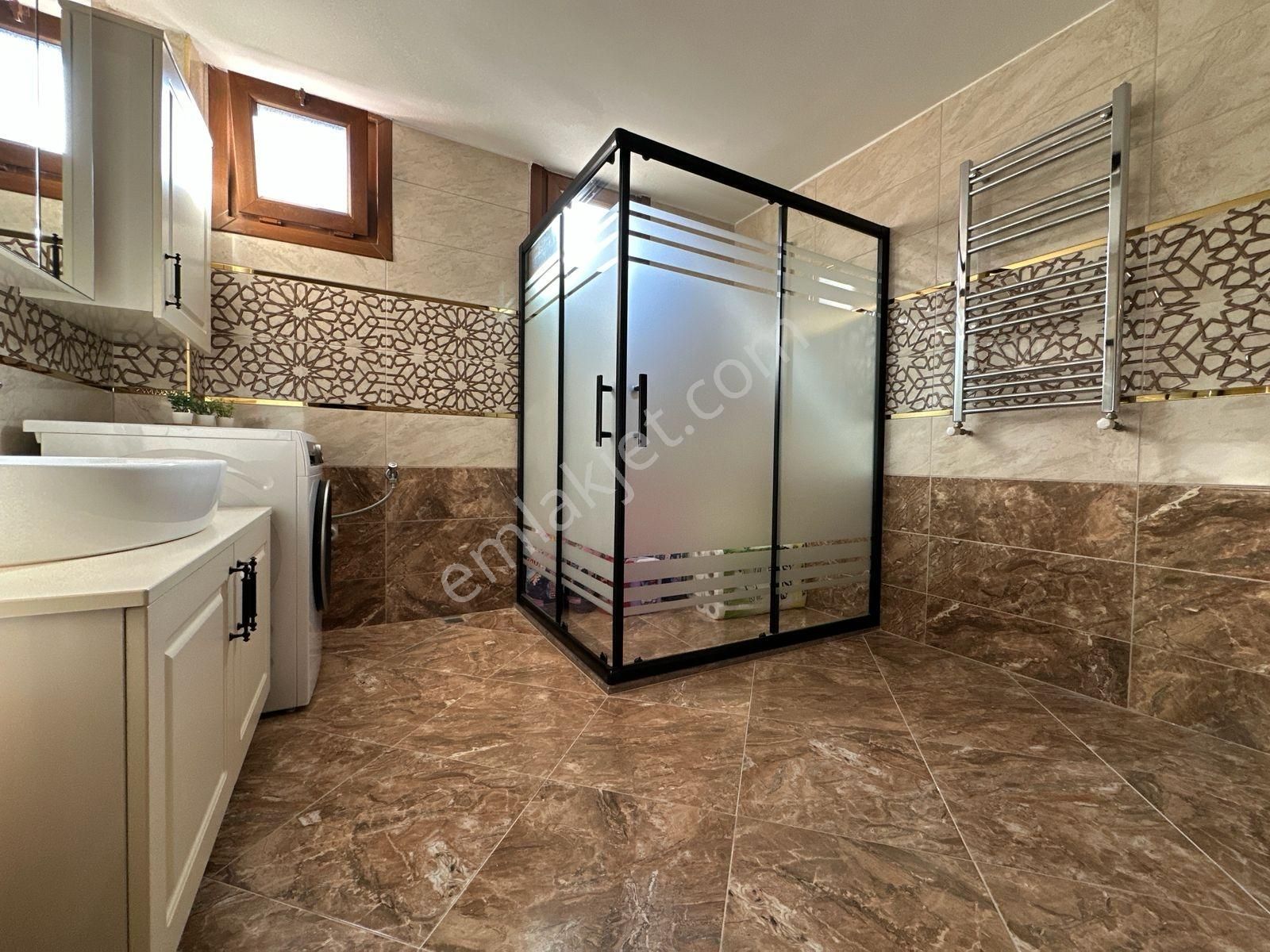 Pendik Çamçeşme De Geniş Ferah Ve Kullanışlı 4+2 Satılık Daire - Görsel 24