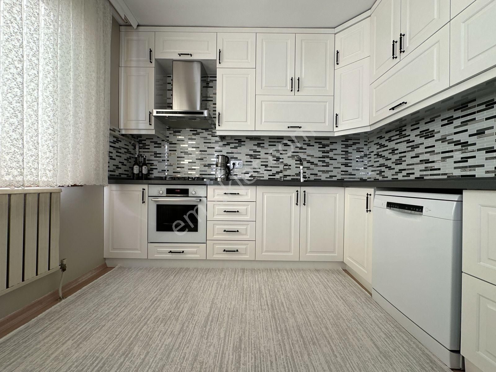 Pendik Çamçeşme De Geniş Ferah Ve Kullanışlı 4+2 Satılık Daire - Görsel 7