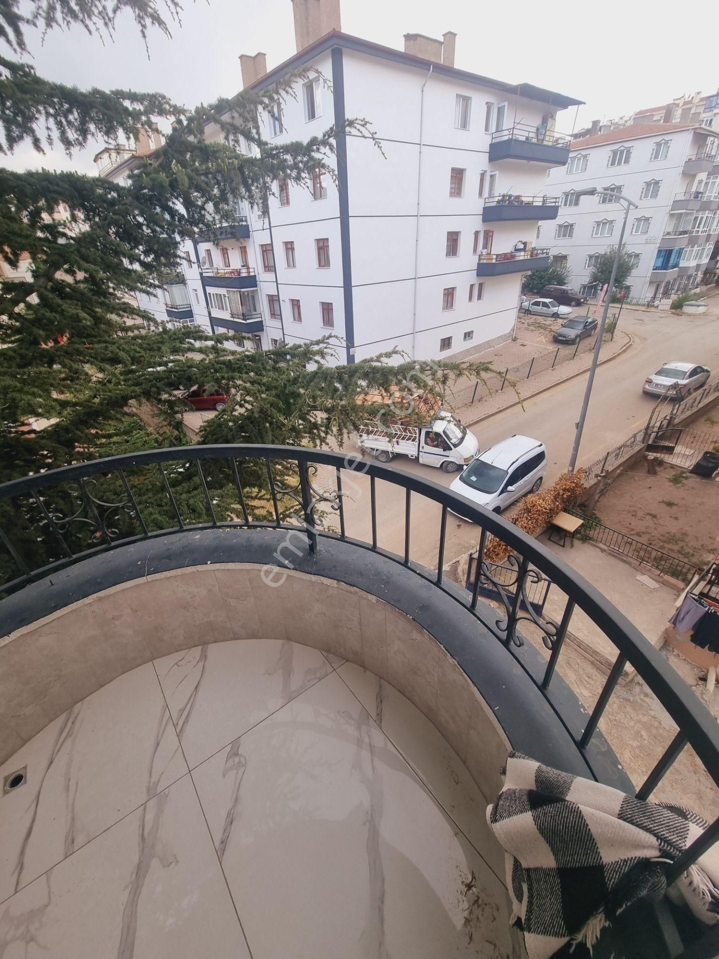 Kalecik Emlak'tan Ara Kat'da Full Yapılı Güney Cephe 3+1 Masrafsız Daire - Görsel 28