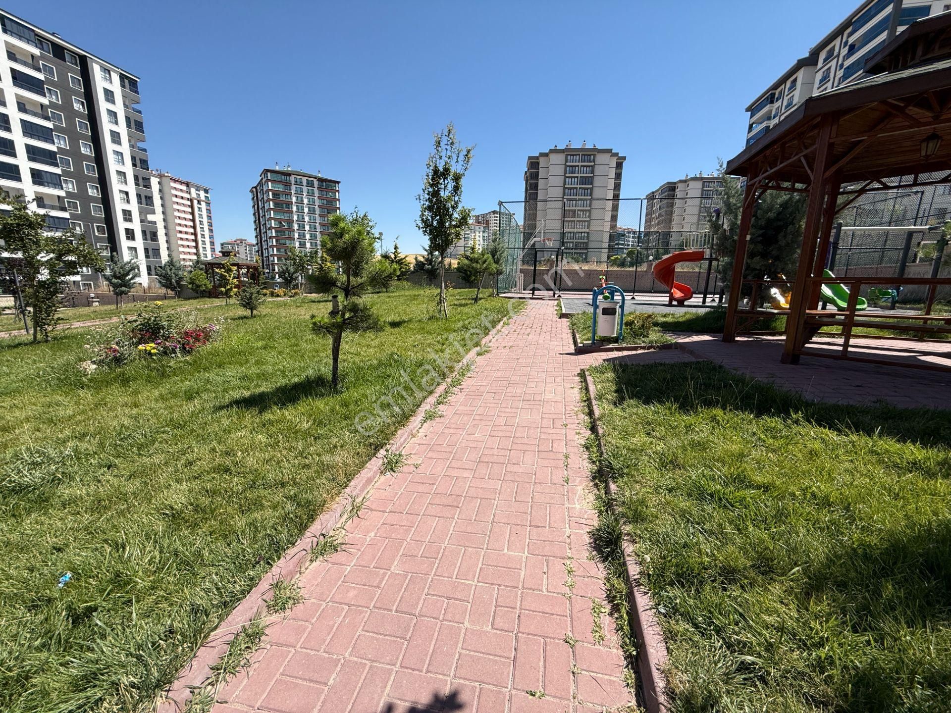 Ufuk Kılıç Emlak'tan Ful+ful Kapalı Otoparklı Ultra Lüx Daire - Görsel 34