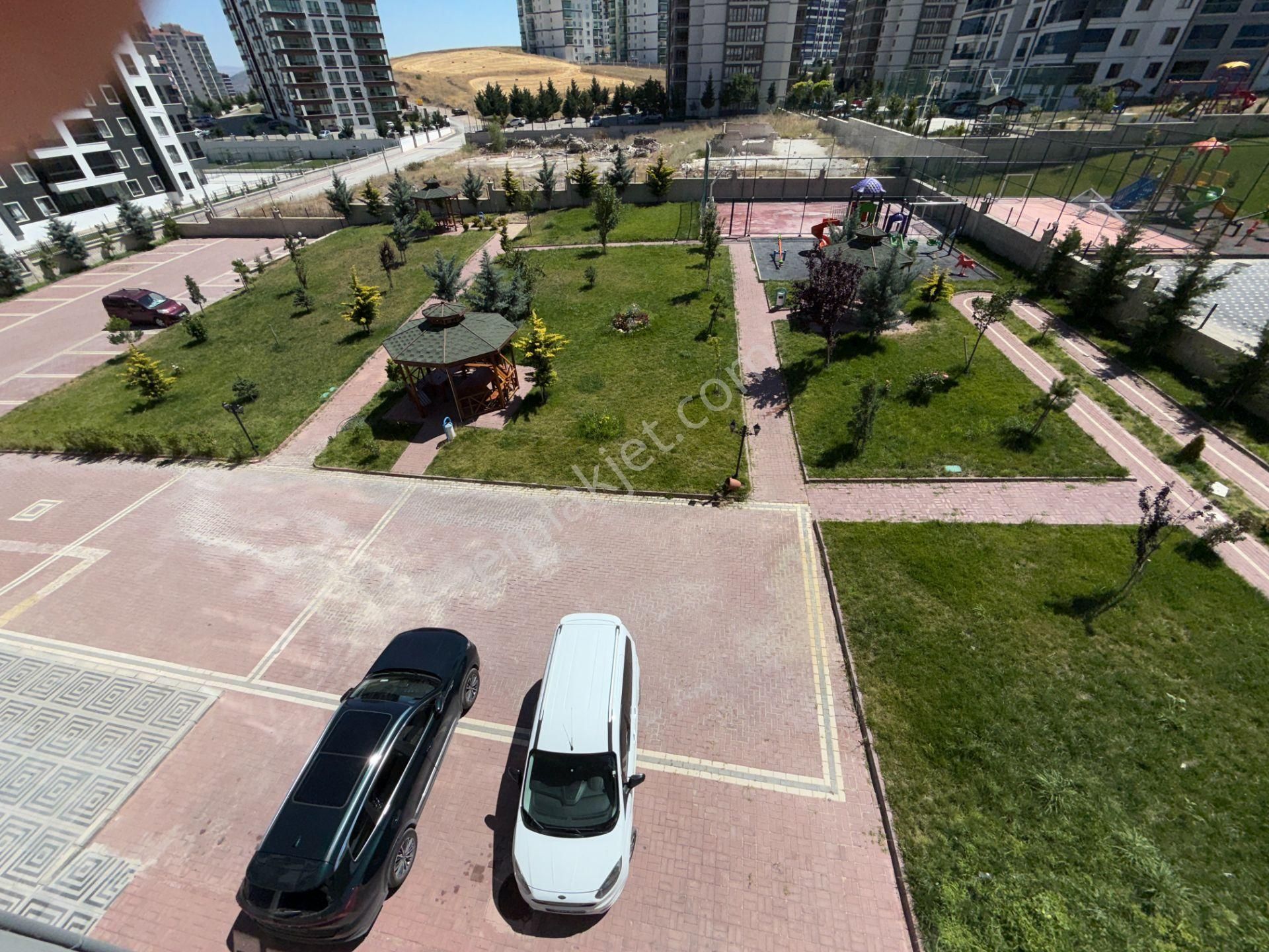 Ufuk Kılıç Emlak'tan Ful+ful Kapalı Otoparklı Ultra Lüx Daire - Görsel 8