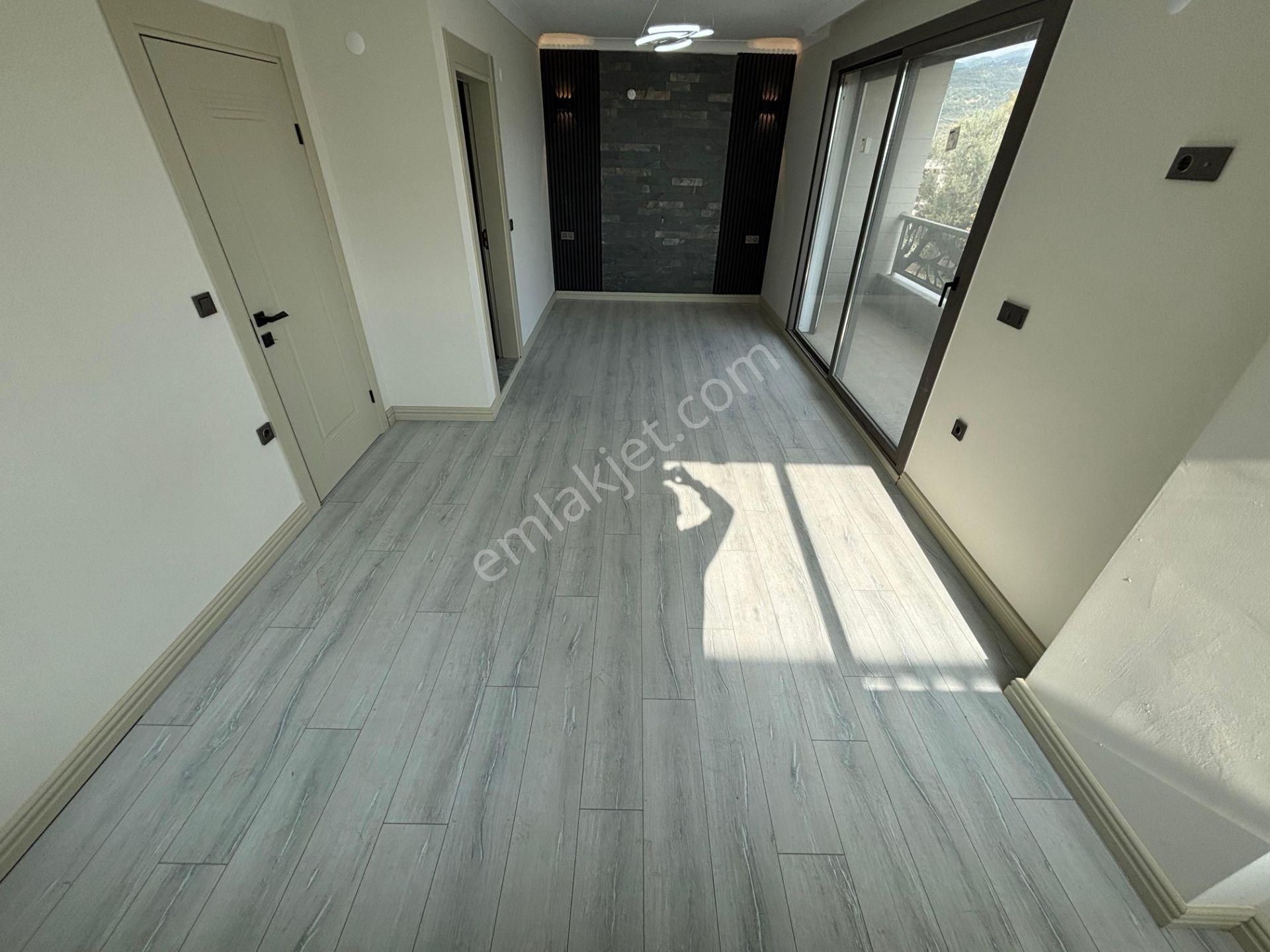 Yiğit'ten Altınoluk Narlı'da 5+1 Denize 150 Metre Tripleks Villa - Görsel 29