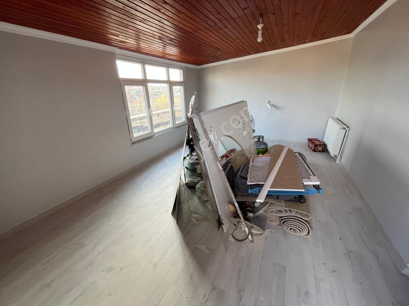 Tuna Mah Türkiye Emlak 3+1 Kiralık 130m2 Çatı Kat Daire - Görsel 6