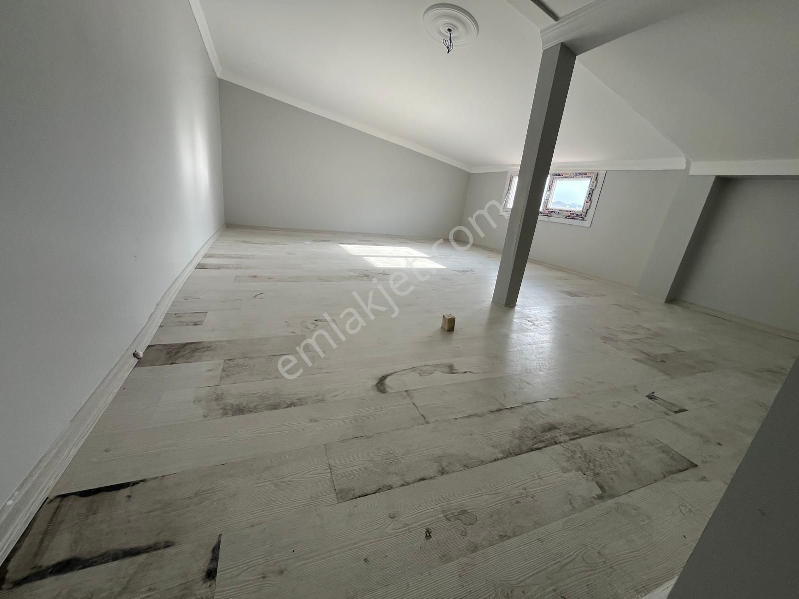 Tuna Mah Türkiye Emlak 3+1 Kiralık 130m2 Çatı Kat Daire - Görsel 10