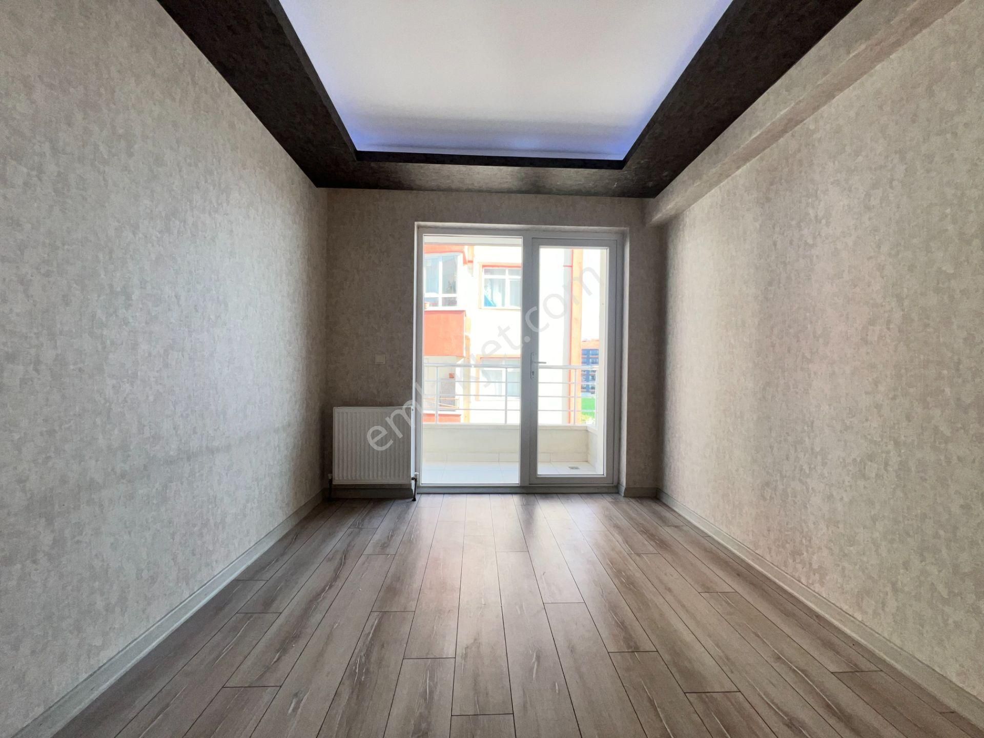 Ufuk Kılıç Emlak'tan Orta Kat Asansörlü Güney Cephe 2+1 Daire - Görsel 12