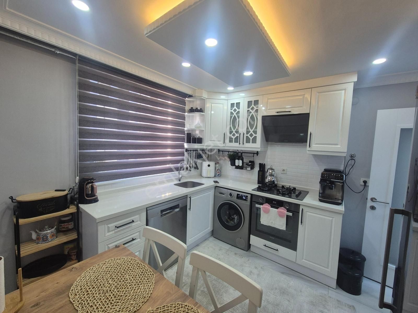 Armax'tan Barboros'da 2+1 Ara Kat 95 M2 E.banyo Ultra Lüx Daire