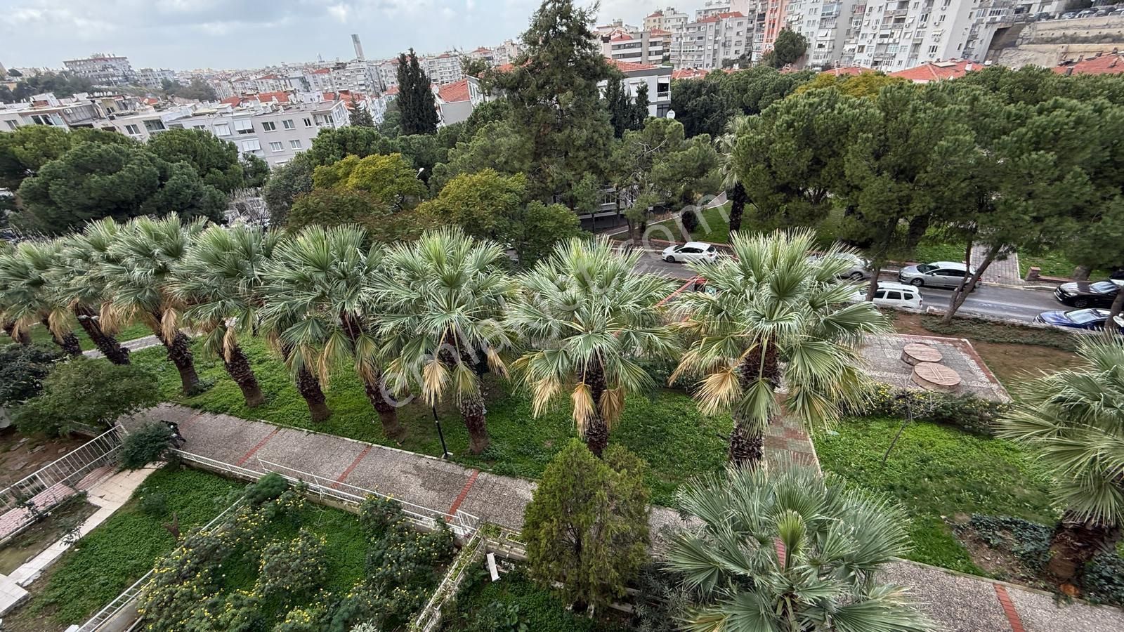 Poligon Metro Yakını Arakat,2,5+1, Doğalgazlı,
