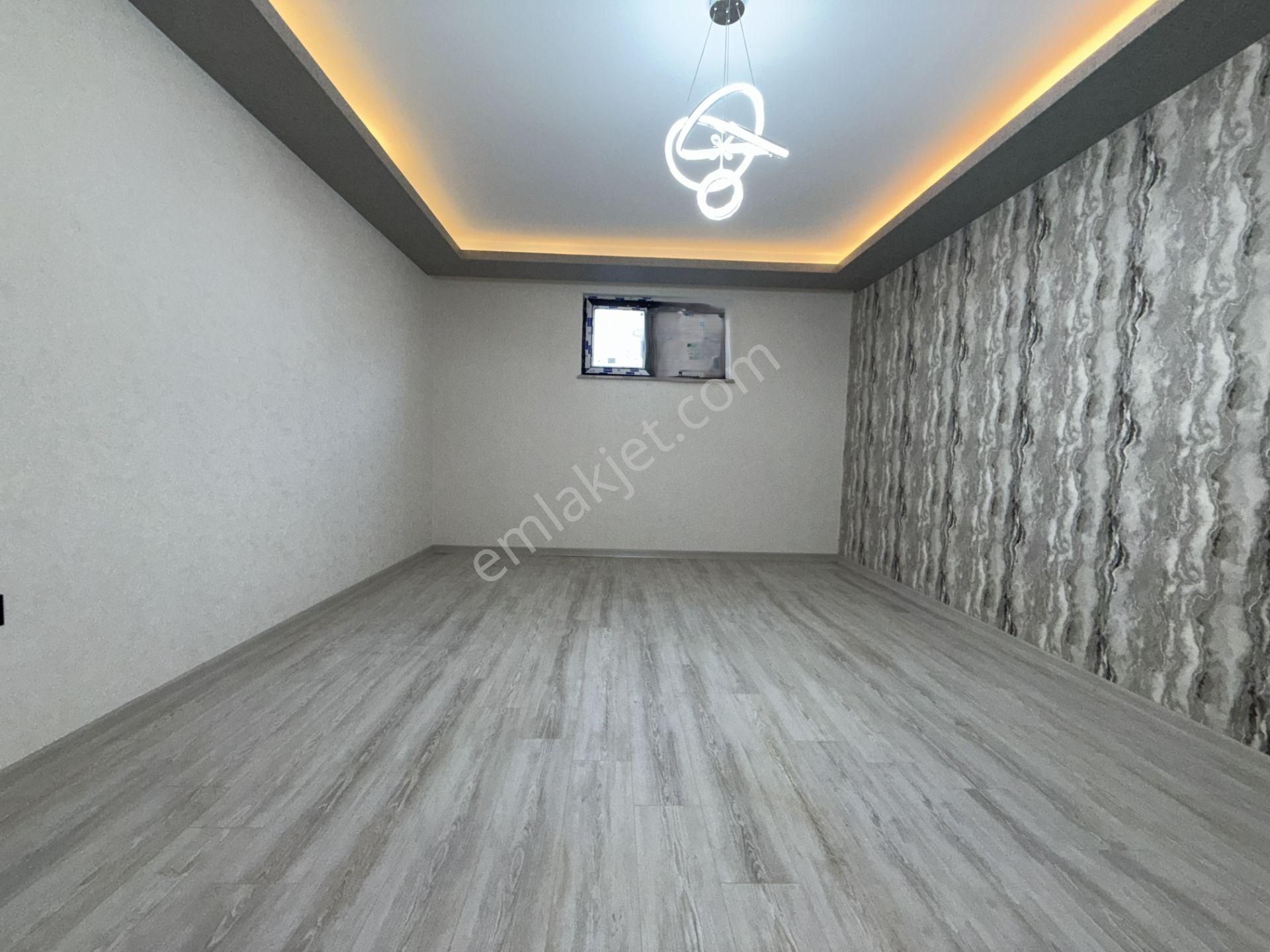 Ufuk Kılıç Emlak Site İçerisinde 3+1 Teras Balkonlu Fırsat Daire - Görsel 15