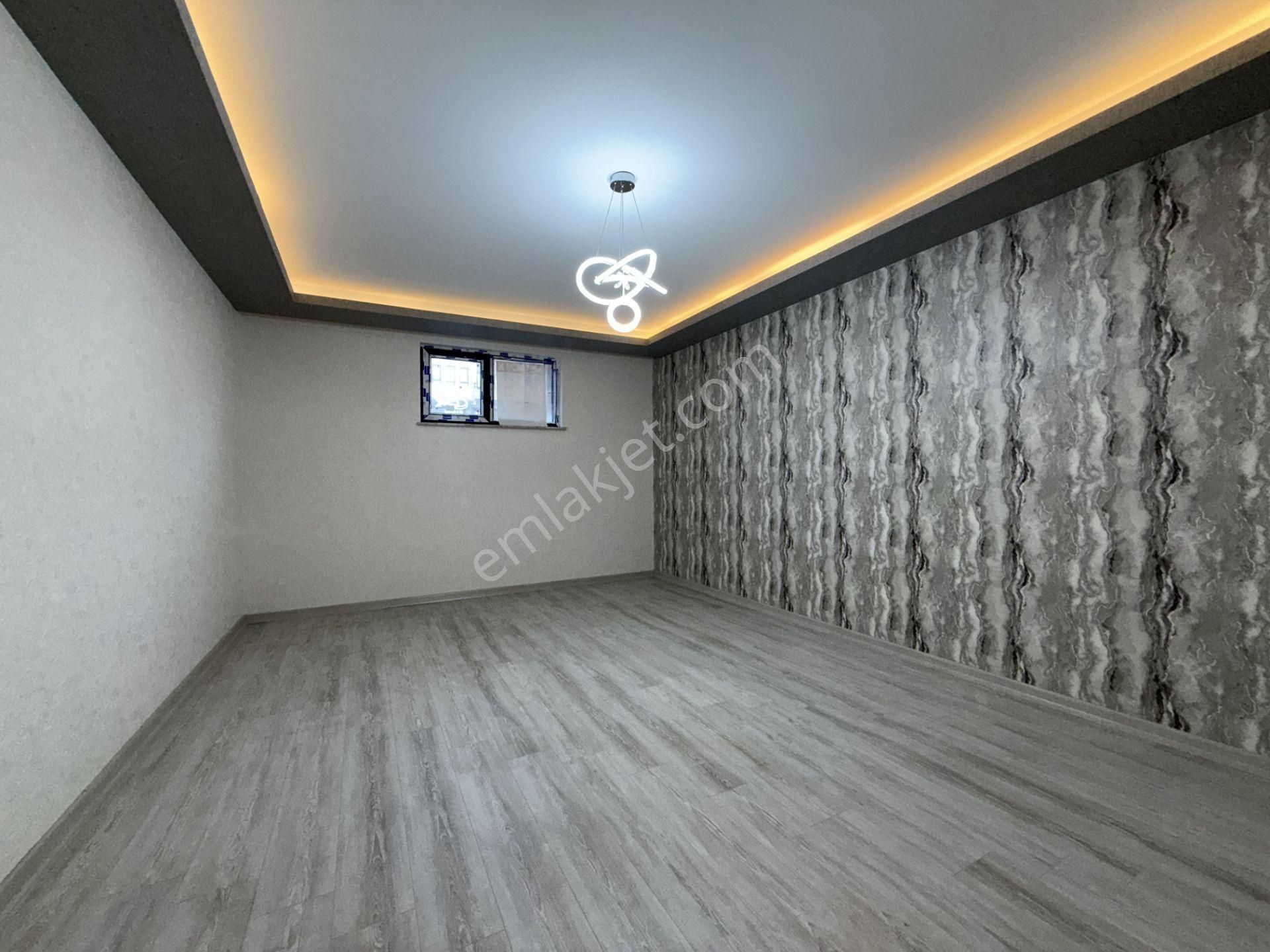 Ufuk Kılıç Emlak Site İçerisinde 3+1 Teras Balkonlu Fırsat Daire - Görsel 13