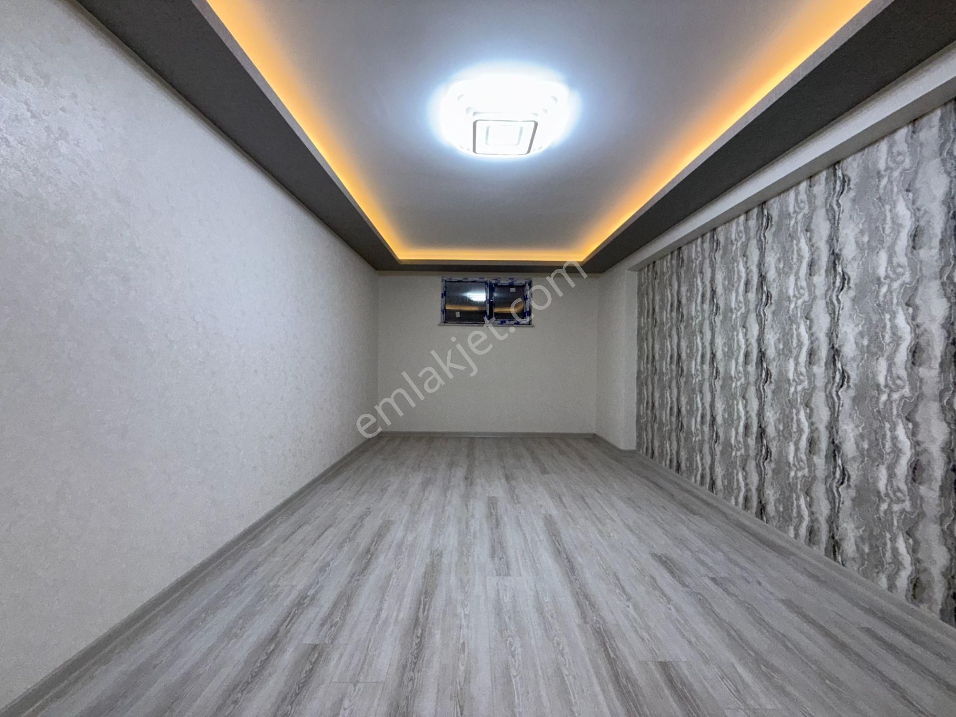 Ufuk Kılıç Emlak Site İçerisinde 3+1 Teras Balkonlu Fırsat Daire - Görsel 8