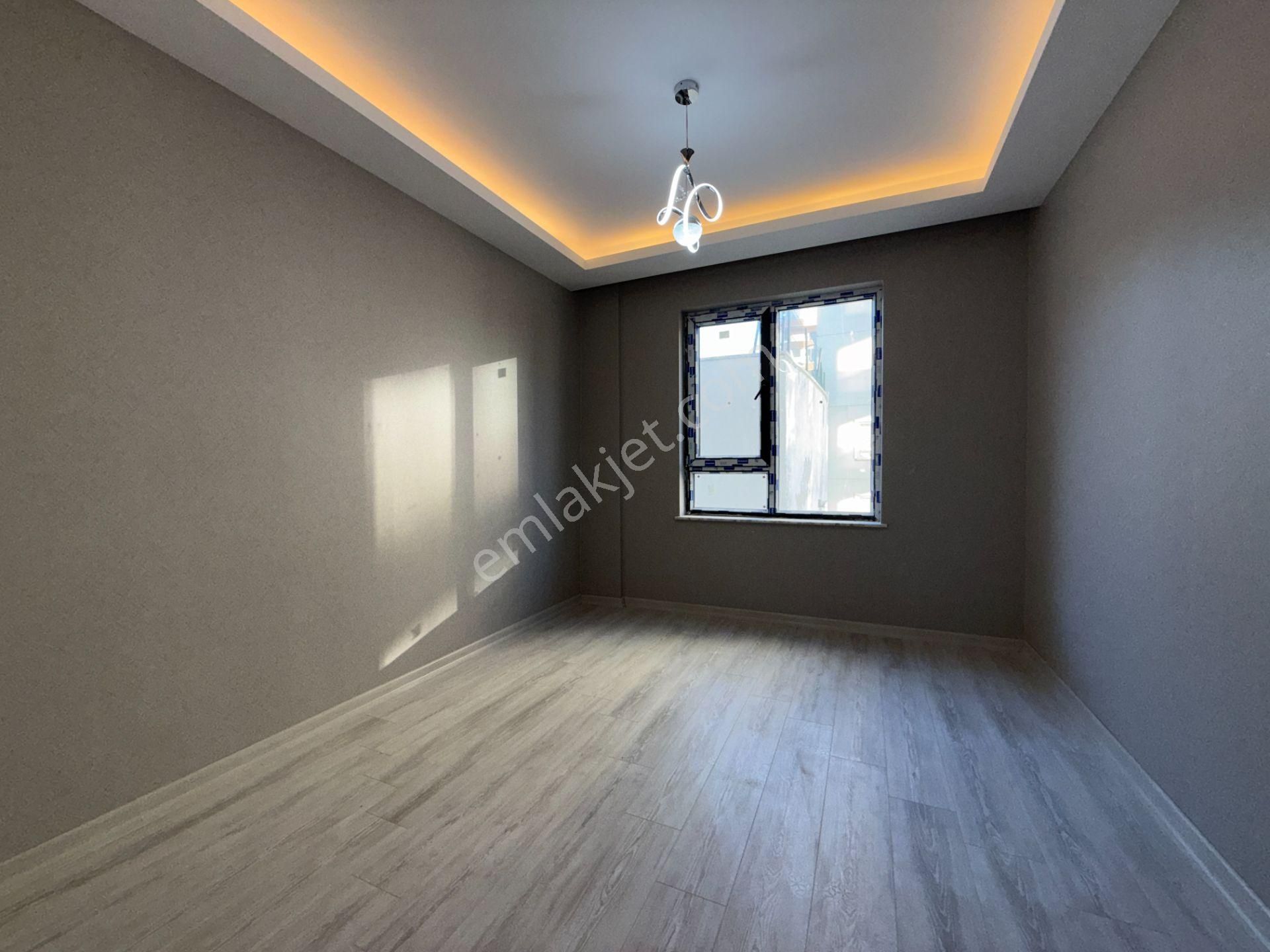 Ufuk Kılıç Emlak Site İçerisinde 3+1 Teras Balkonlu Fırsat Daire - Görsel 16