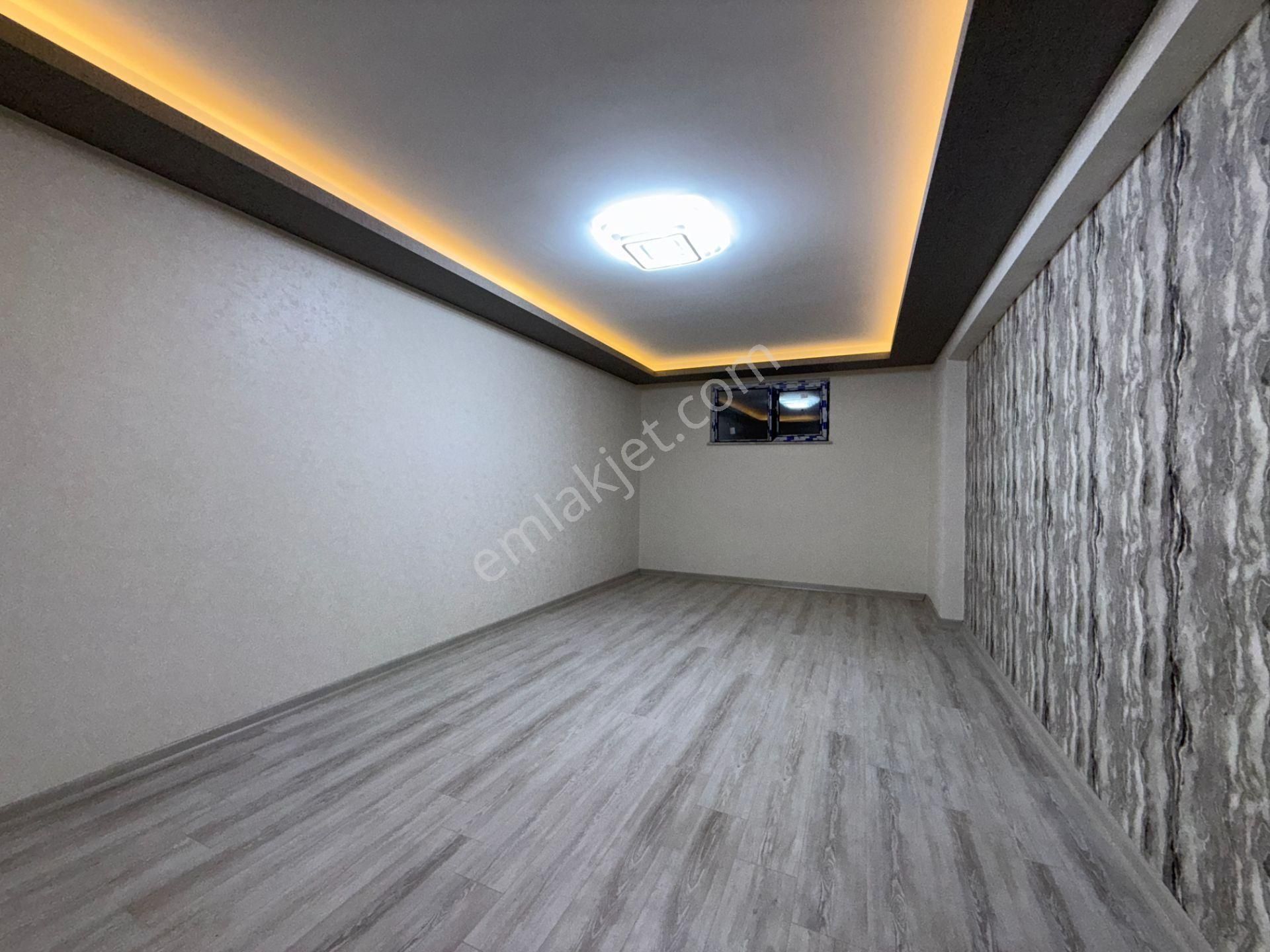 Ufuk Kılıç Emlak Site İçerisinde 3+1 Teras Balkonlu Fırsat Daire - Görsel 11