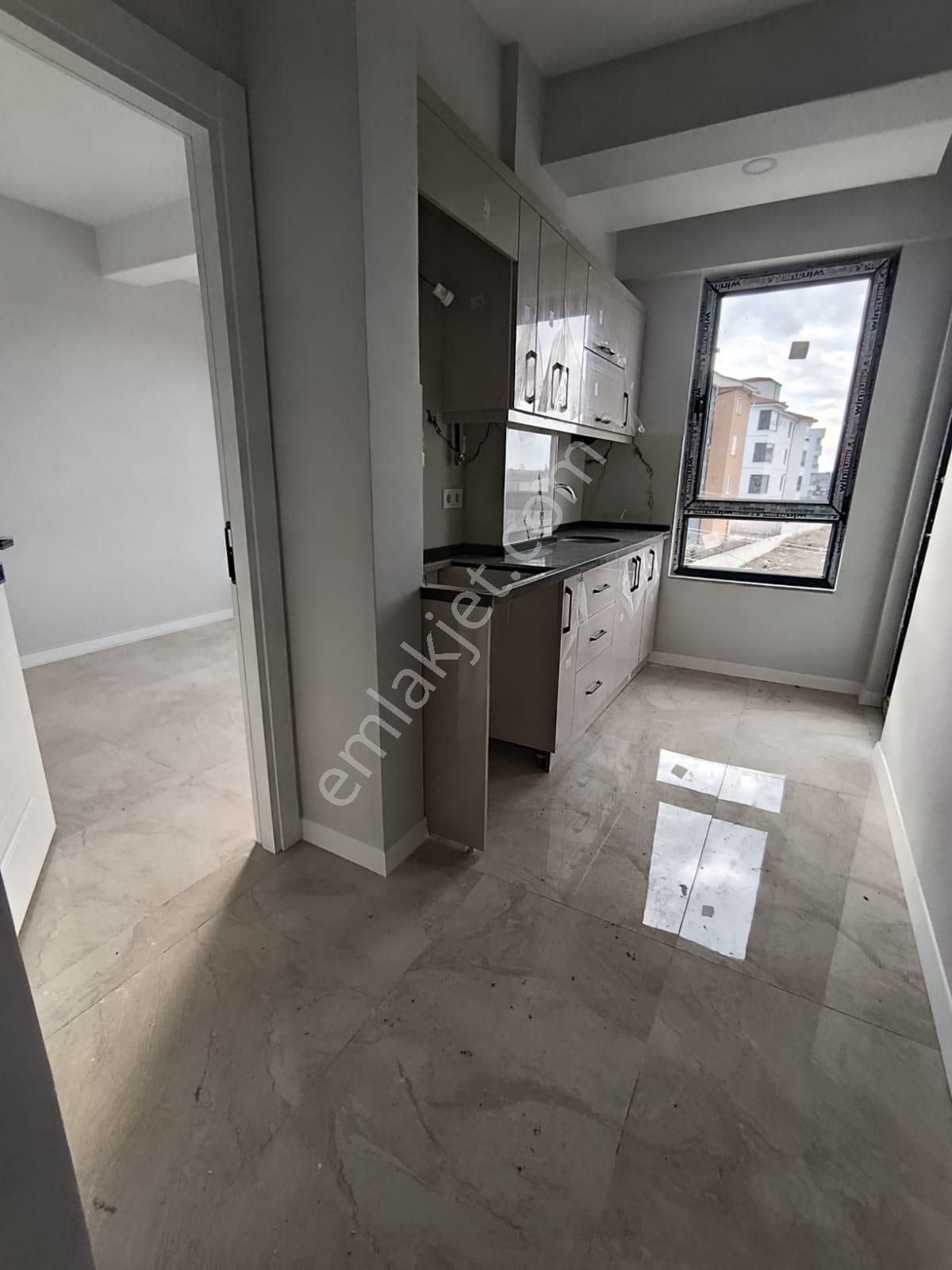 Şirintepe Mahallesinde Satılık 2+0 Daire