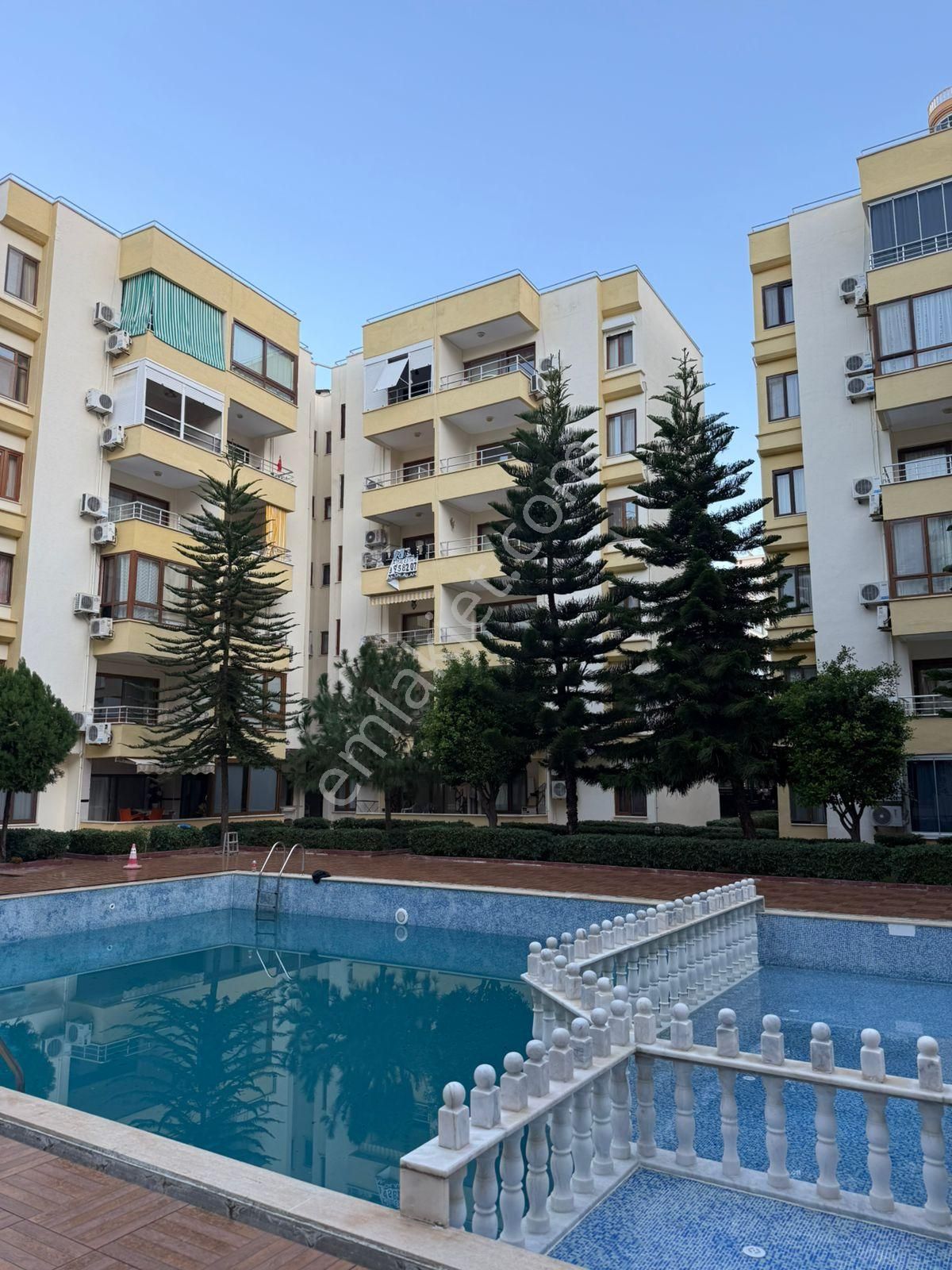 Super Fiyat Mahmutlar'da 1+1 200m Deniz