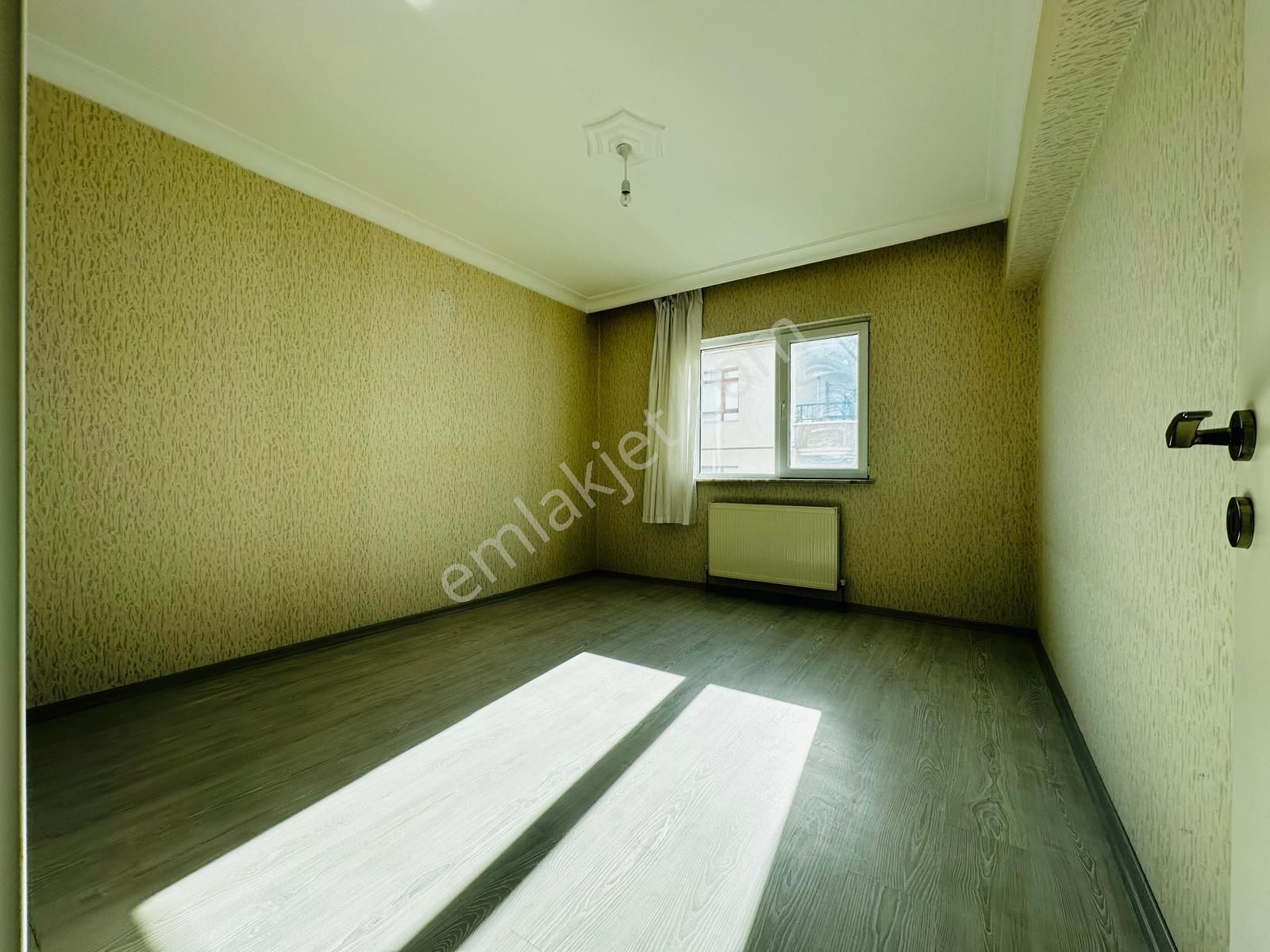 Ufuk Kılıç Emlak'tan Cadde Üzeri Asansörlü G.b Cephe Arakat 3+1 125m² - Görsel 20