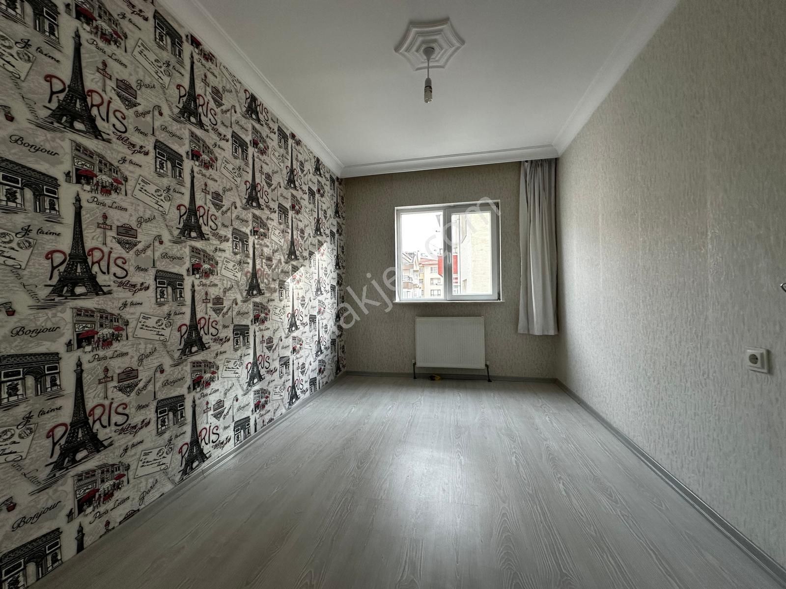 Ufuk Kılıç Emlak'tan Cadde Üzeri Asansörlü G.b Cephe Arakat 3+1 125m² - Görsel 15