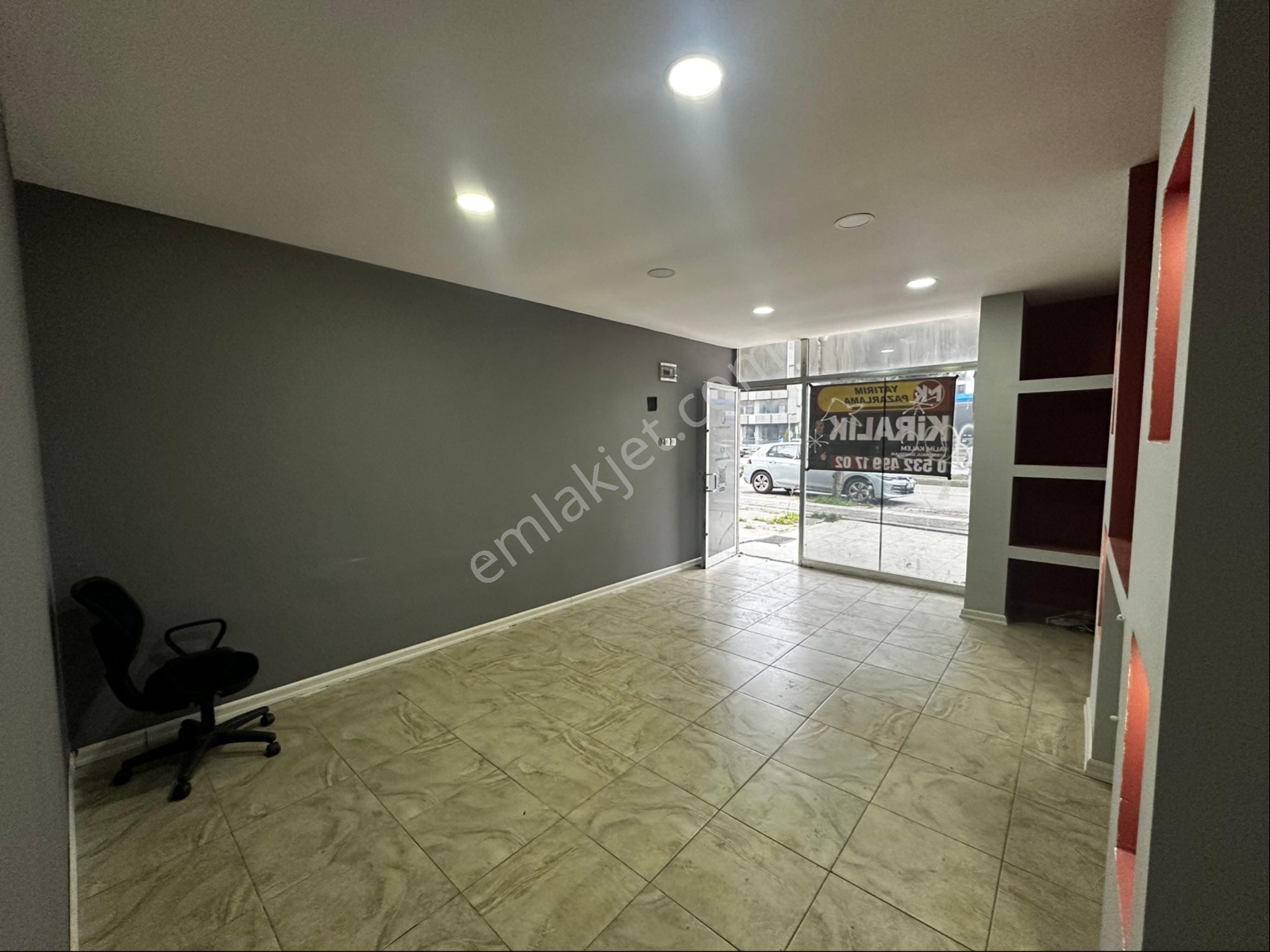 Anayola Cephe Reklam Ve Ciro Değeri Yüksek Kiralık Dükkan - Görsel 11
