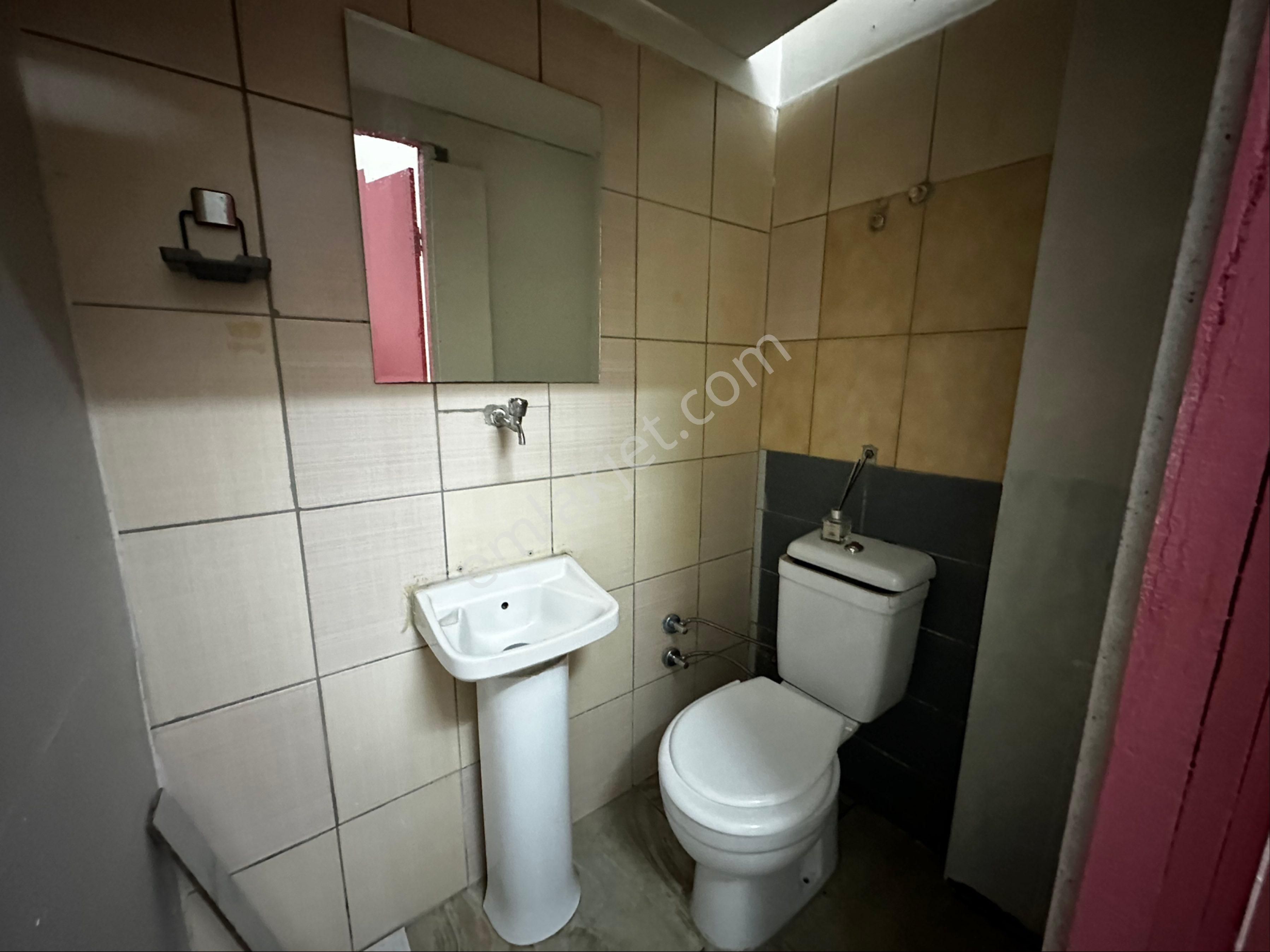 Anayola Cephe Reklam Ve Ciro Değeri Yüksek Kiralık Dükkan - Görsel 10