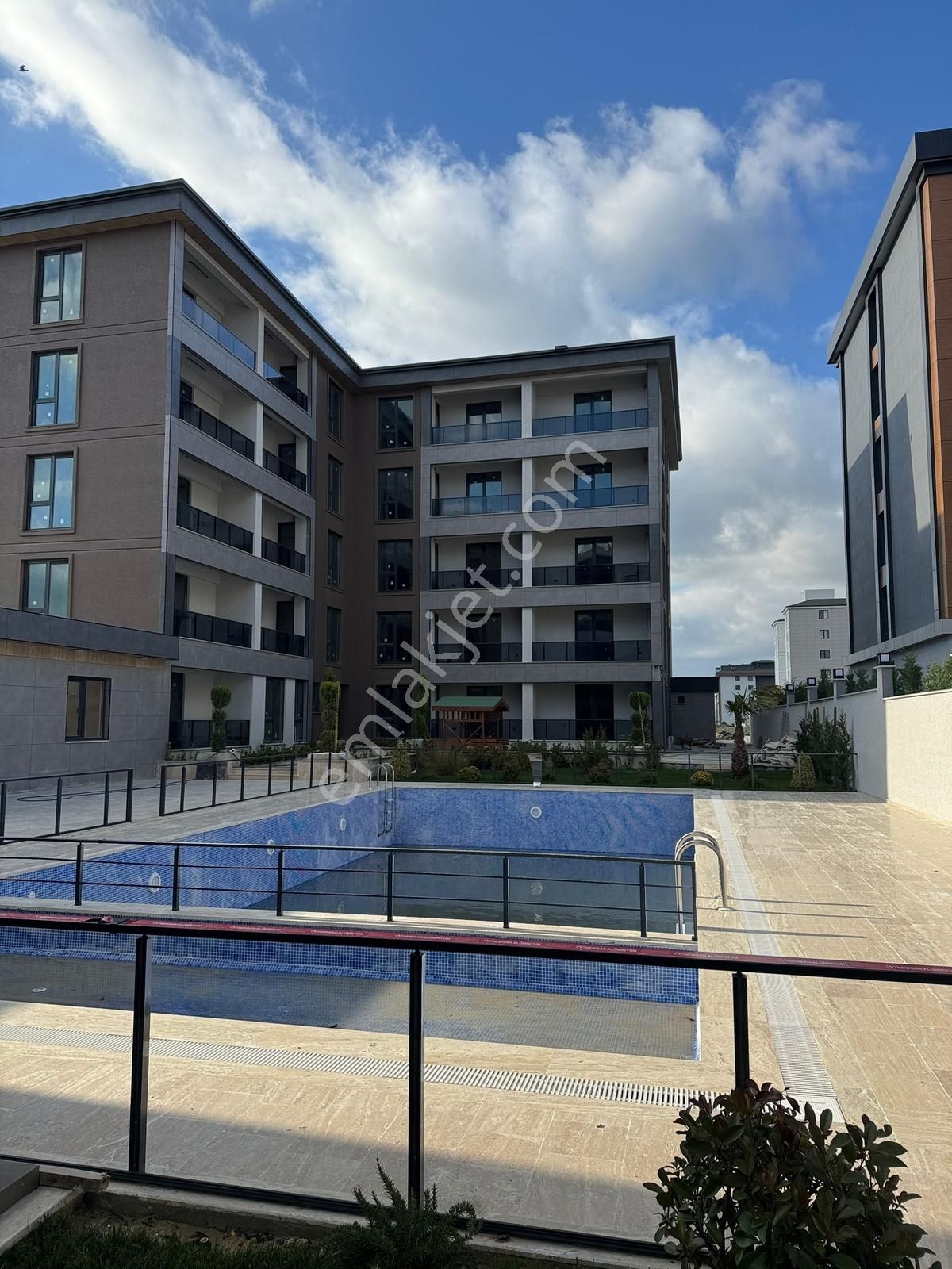 Fa Özbir'den Tepe Bölgesinde Havuzlu Site İçi 2+1 Fırsat Daire ! - Görsel 12