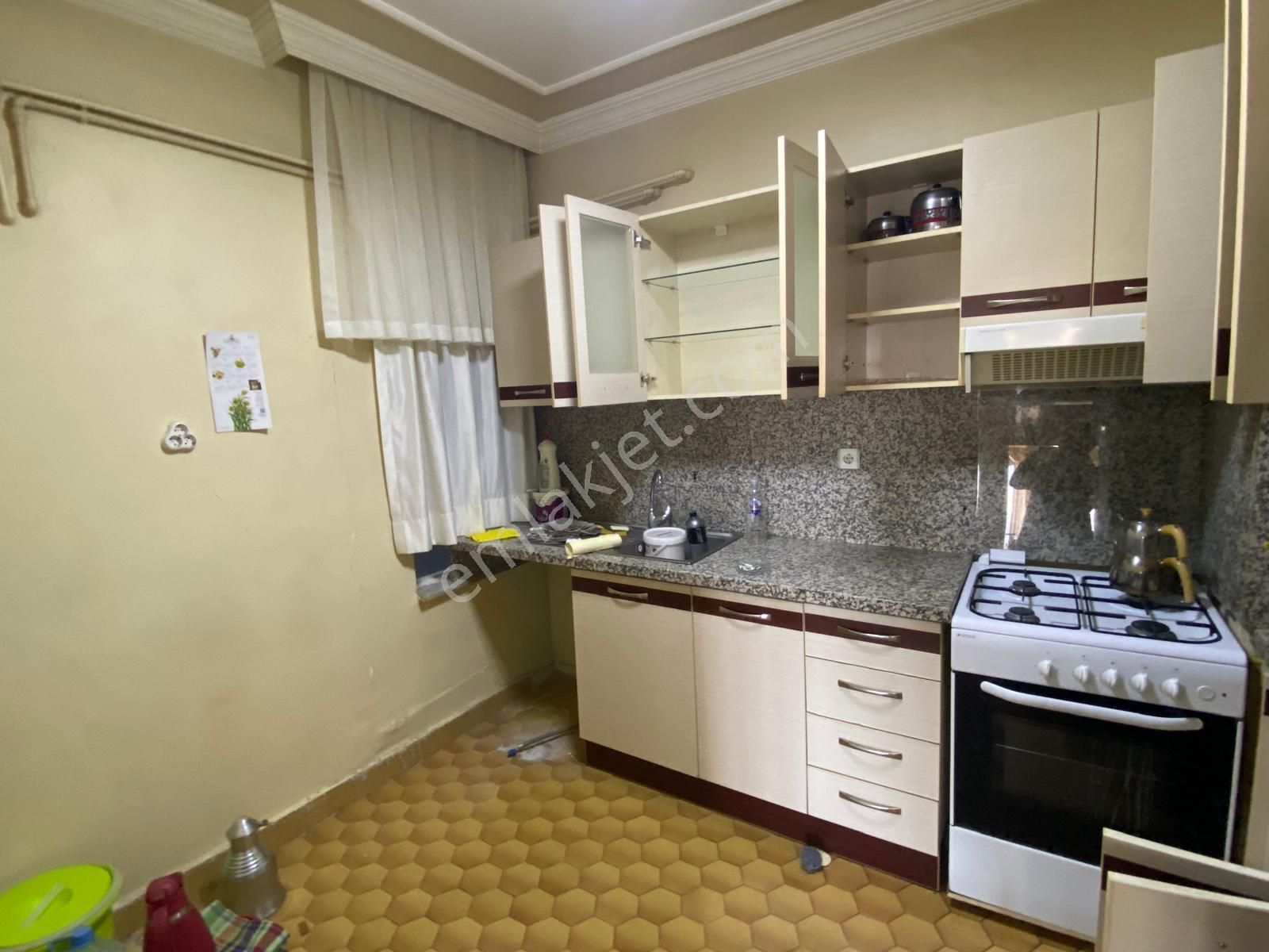 Sivas Caddesi’nde Ana Cadde Üzeri Satılık Daire