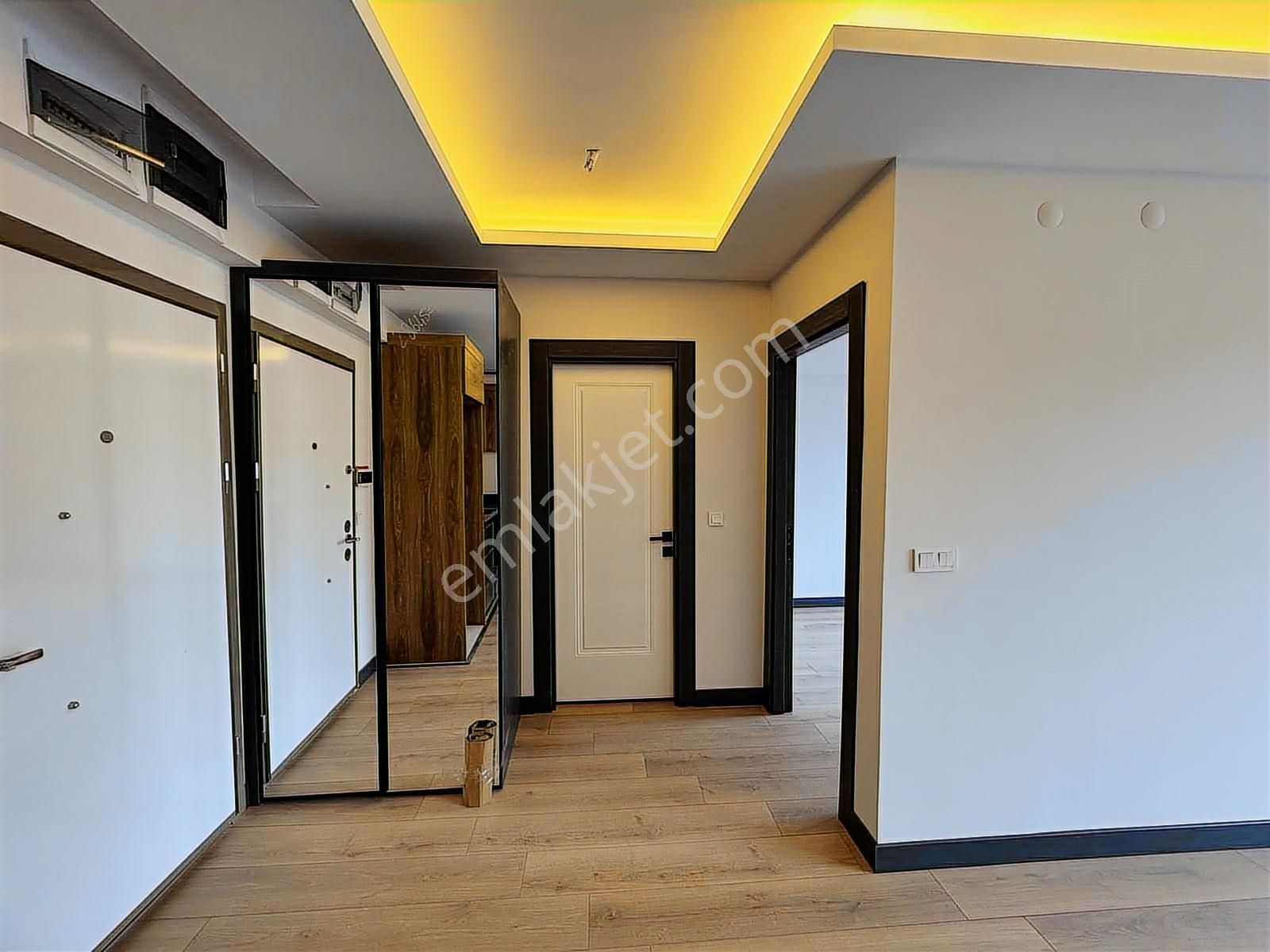 Alaçatı'dan/ara Katta/yerden Isıtma/bulvar Yakını/ultra Lüx 1+1 - Görsel 24