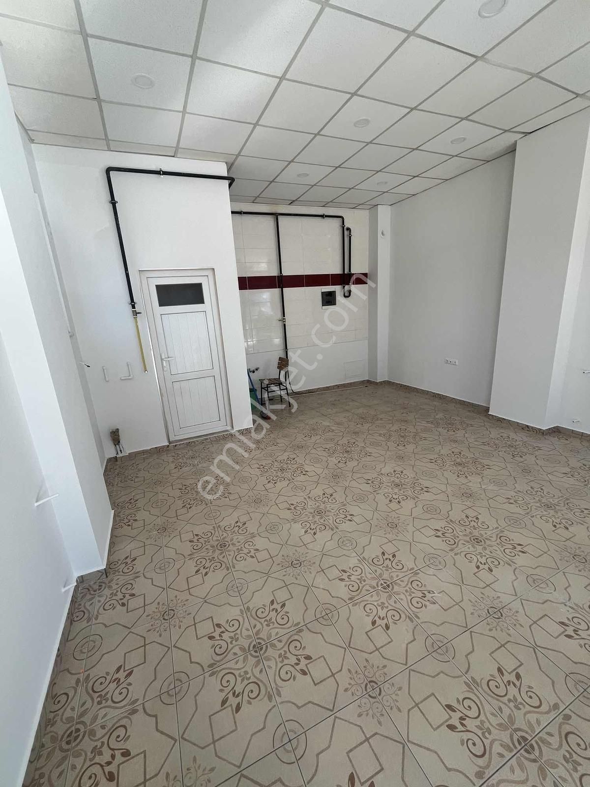 Kocabıyık Gayrimenkul'den Yenişafak Ana Cadde Üzeri İşyeri