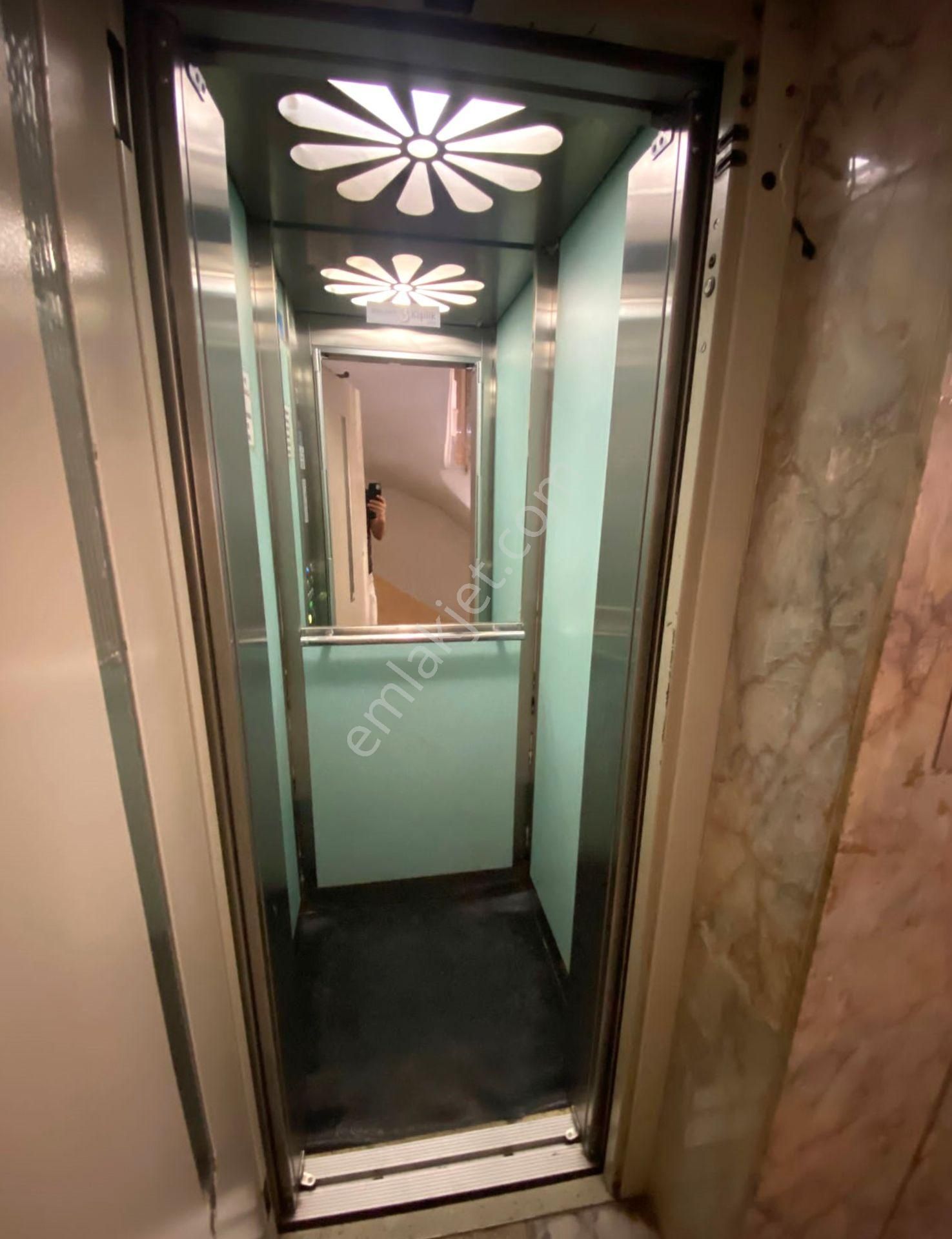 Recep Ümit'ten Kumlubel Mahallesinde Esenli Caddesi Yakınında Asansörlü Satılık 3+1 Daire - Görsel 18