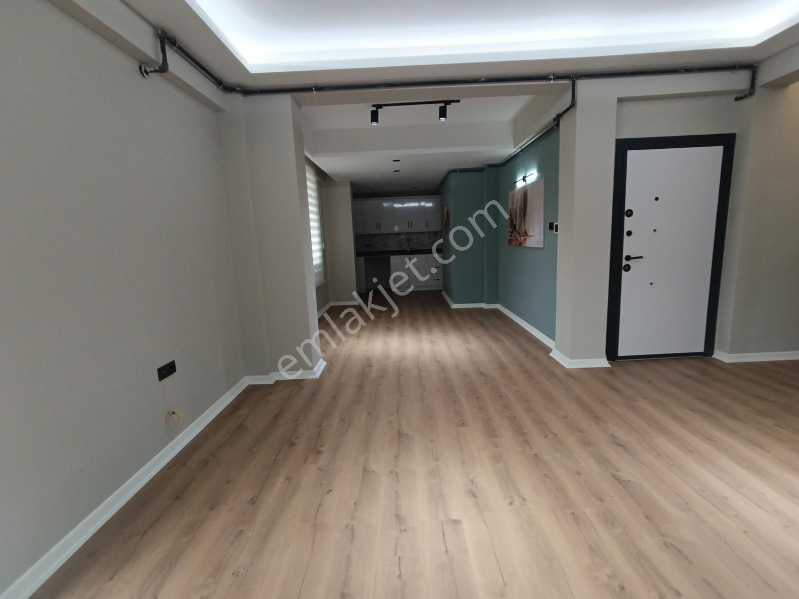 Royal Gayrimenkul'den 2+1 Satılık Fırsat Daire - Görsel 10