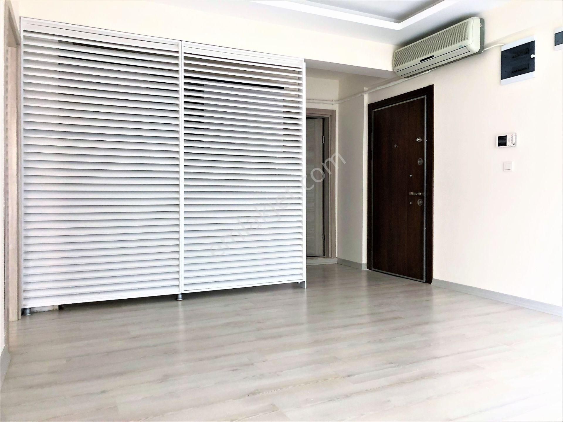 Bayraklı Plazalar Bölgesinde Adliye Yakını Kiralık Lüks Ofis - Görsel 9