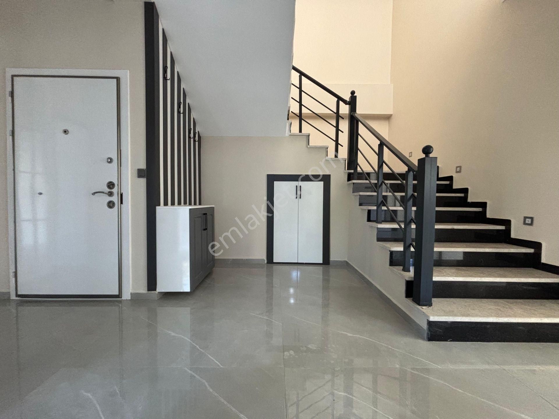 Yiğit'ten Altınoluk Avcılarda Deniz Manzaralı 4+1 Müstakil Villa - Görsel 12