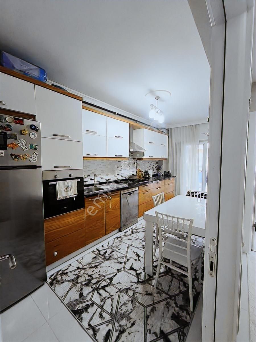 Bayraklıda Satılık Daire 2+1 Kapalı Mutfak Gümüşpalada - Görsel 32