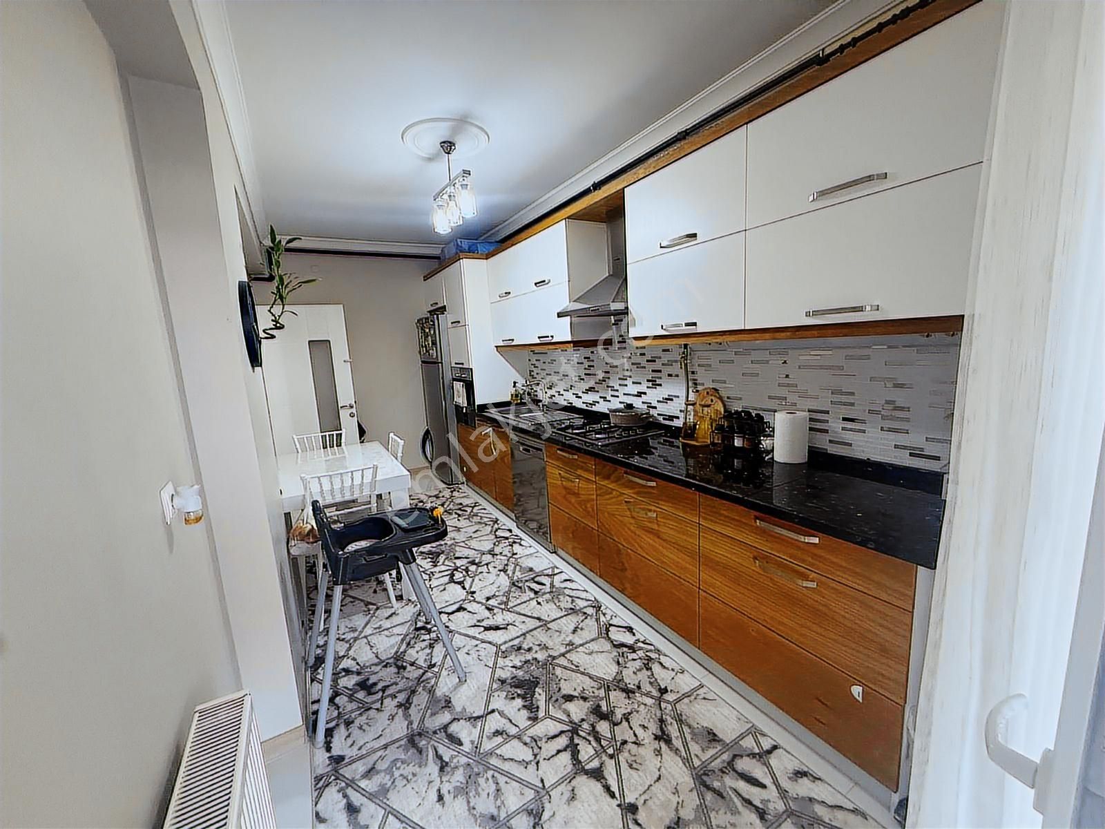 Bayraklıda Satılık Daire 2+1 Kapalı Mutfak Gümüşpalada - Görsel 34