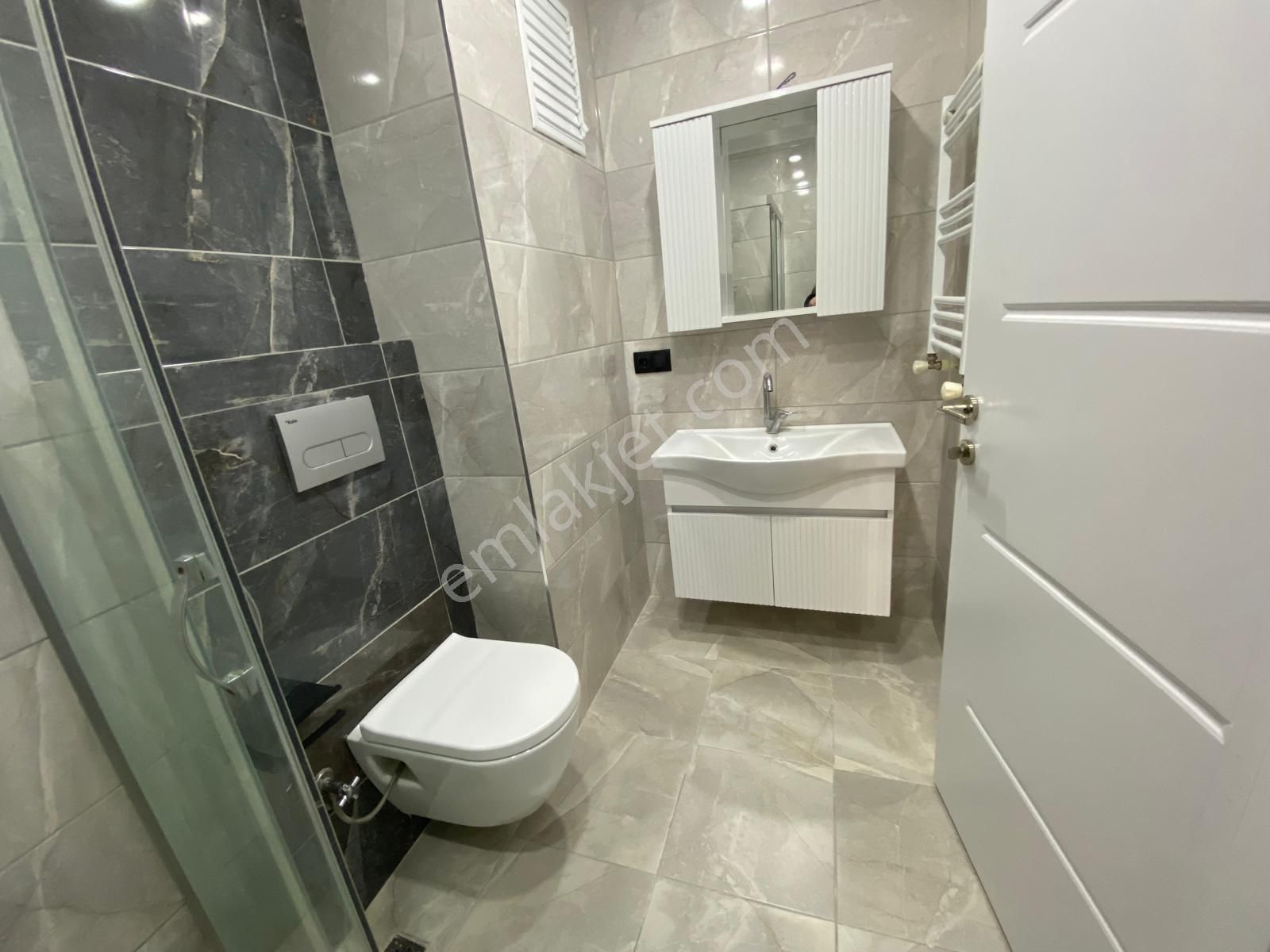 Altıntepe'de Minibüse Yakın Yeni Binada 70 M² 2+1 Daire - Görsel 12