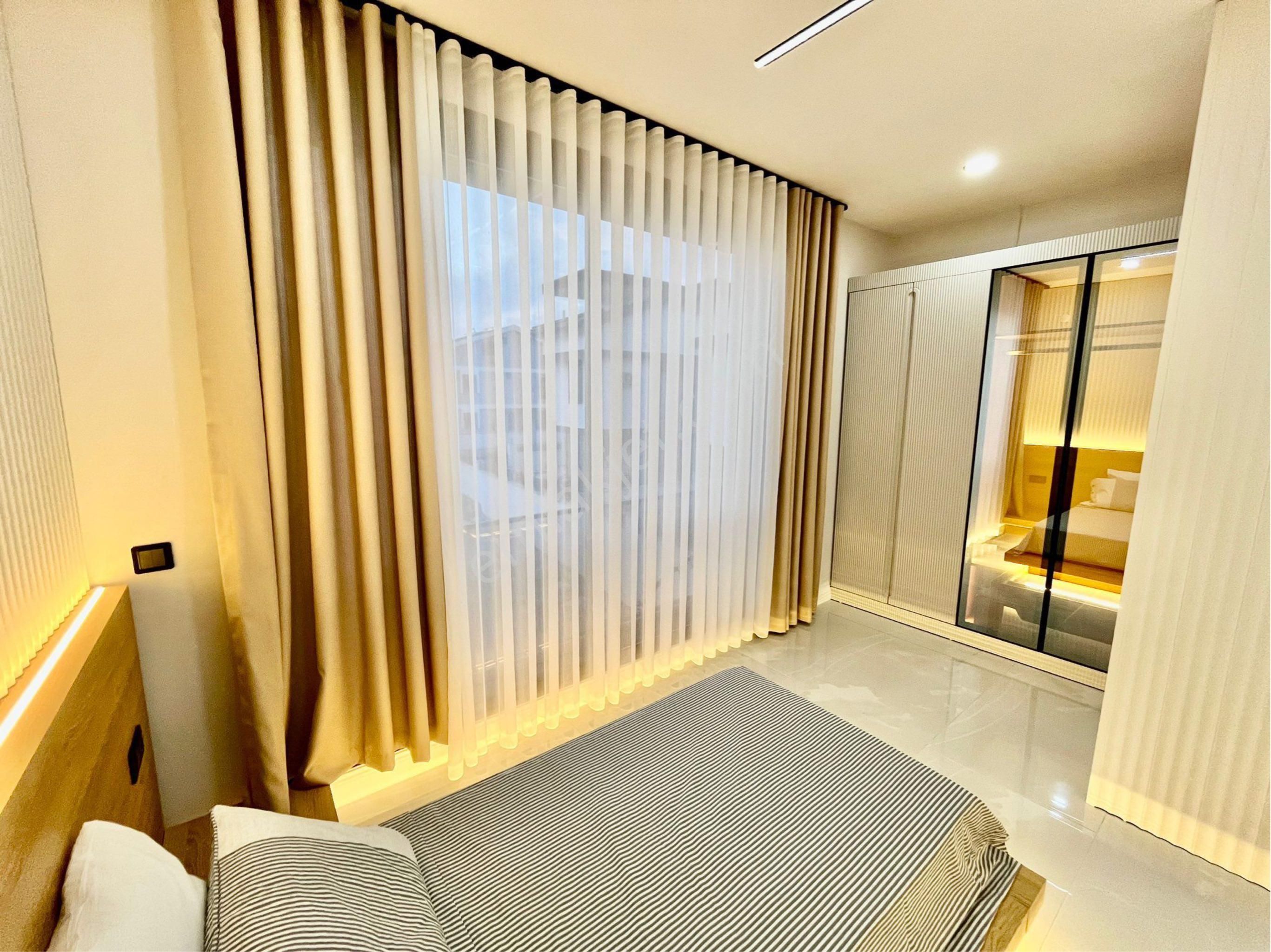 Efeler’de Tam Müstakil Ultra Lüks, Full Eşyalı Villa - Görsel 31