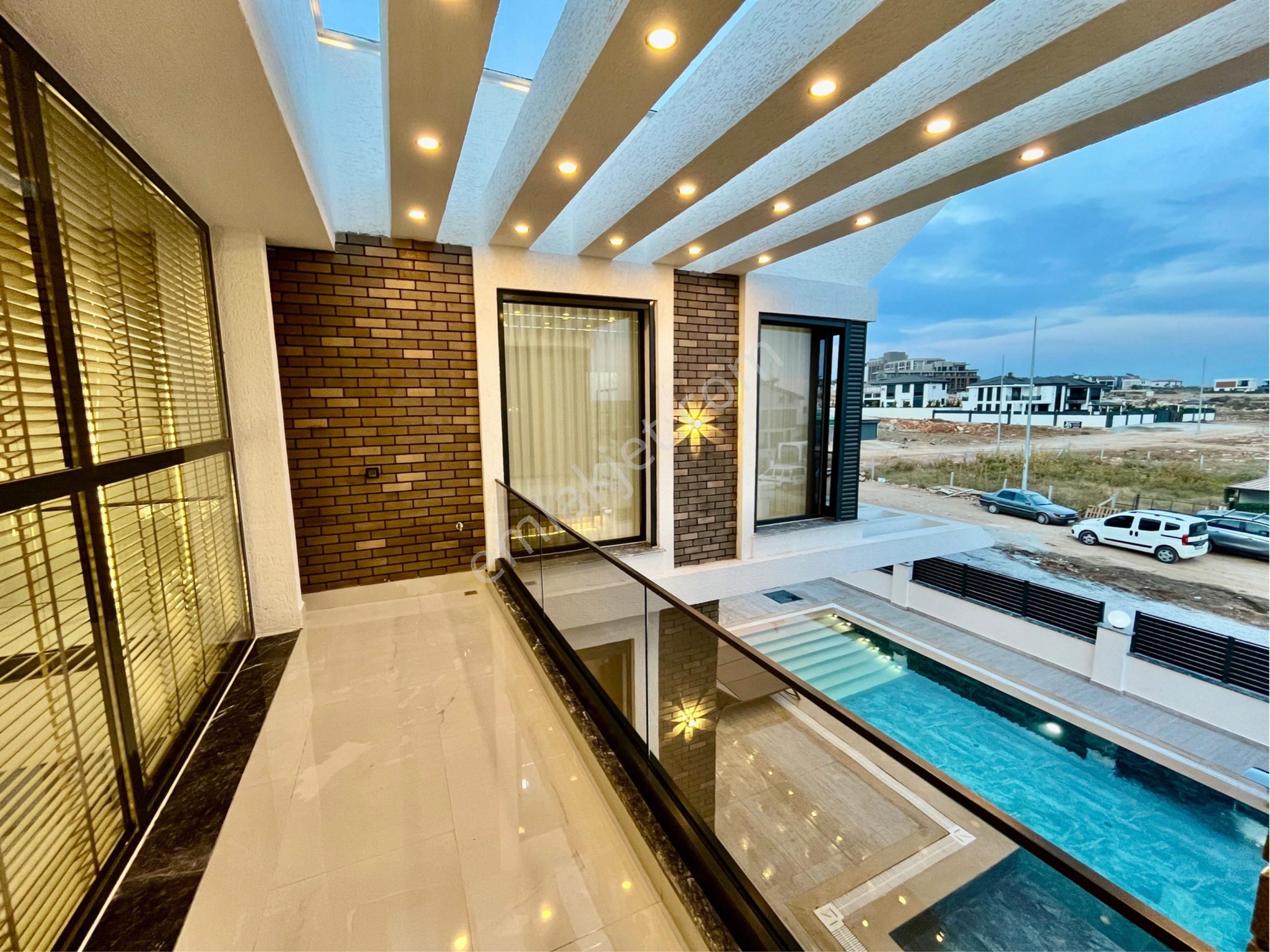 Efeler’de Tam Müstakil Ultra Lüks, Full Eşyalı Villa - Görsel 10