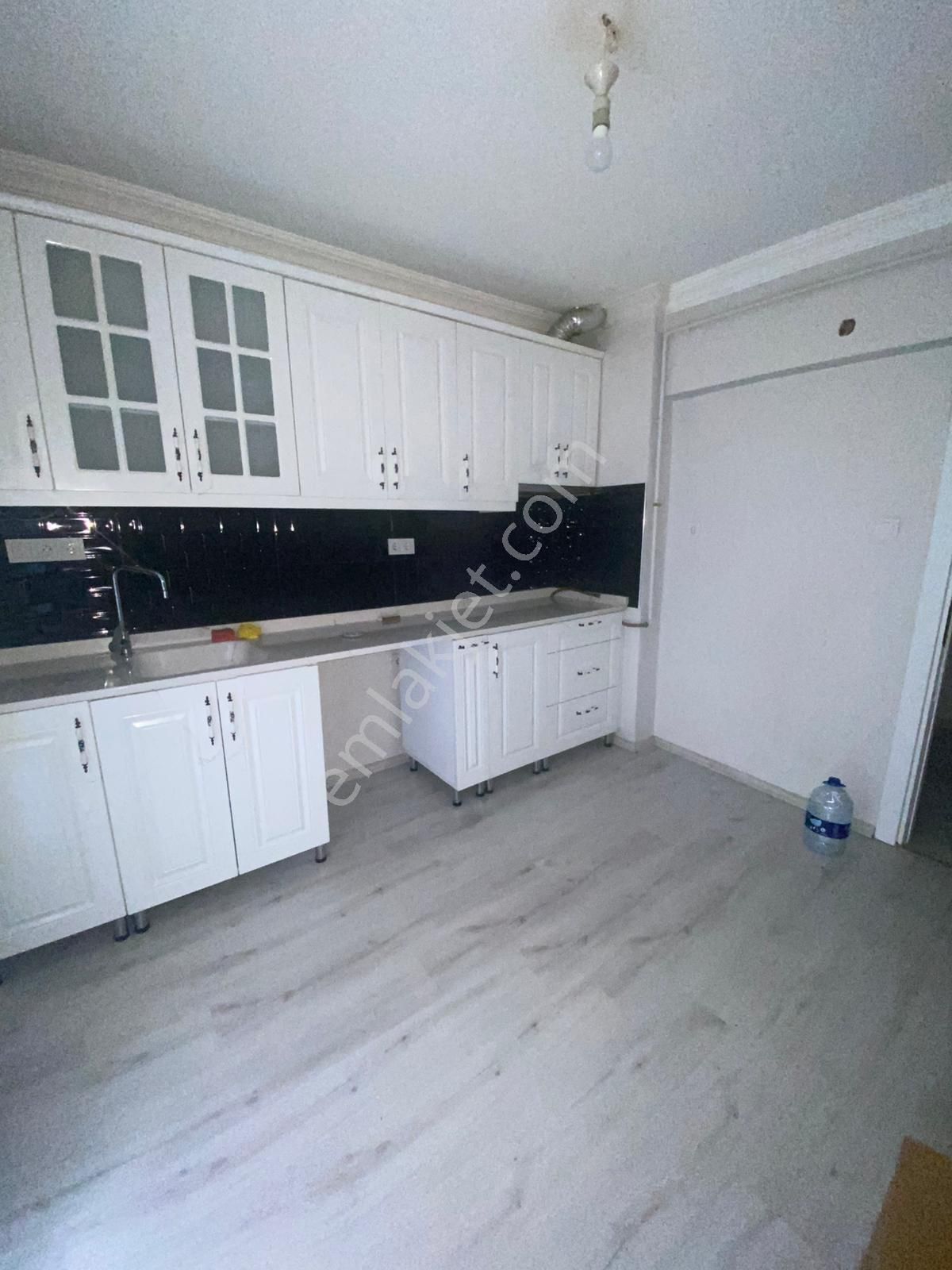 Kalecik Emlak'tan Salı Pazar Yakını 2+1 90m² Masrafsız Daire