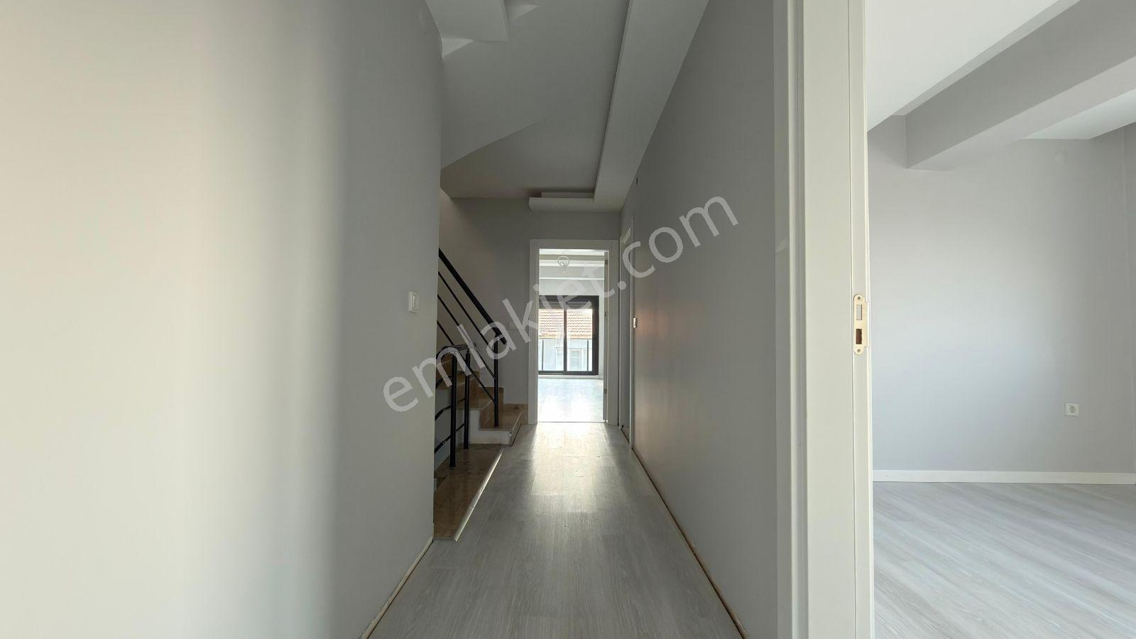 Menemen Süleymanlıda Doğa İçinde Satılık 3+2 Tribleks Villa - Görsel 20