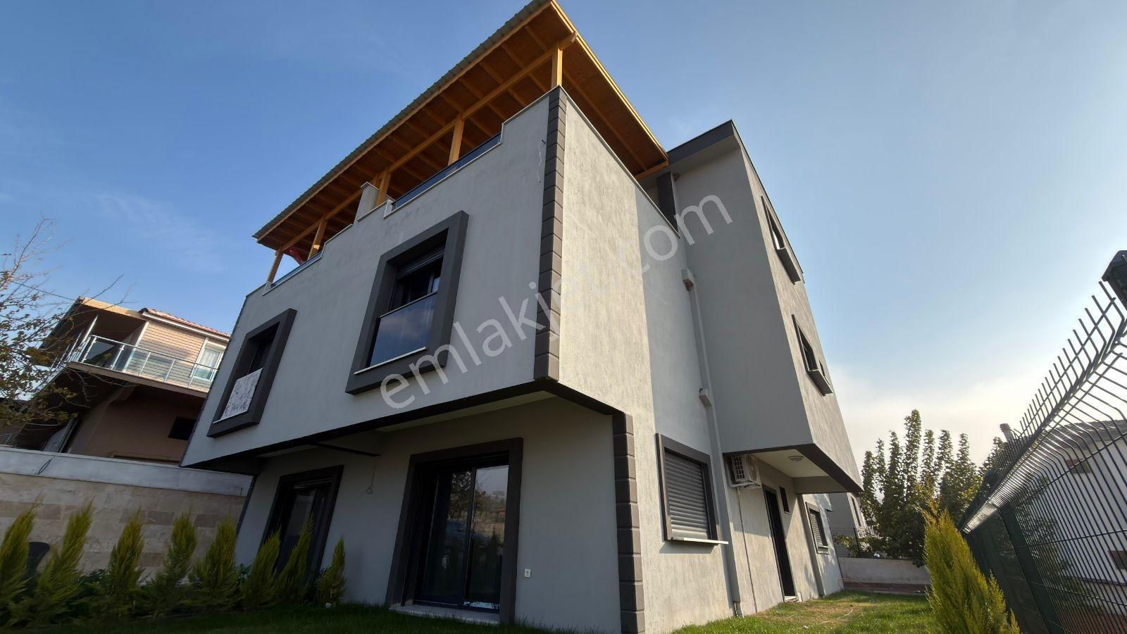 Menemen Süleymanlıda Doğa İçinde Satılık 3+2 Tribleks Villa - Görsel 12