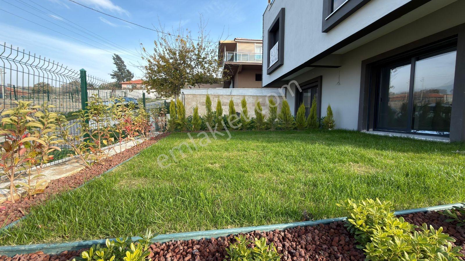 Menemen Süleymanlıda Doğa İçinde Satılık 3+2 Tribleks Villa