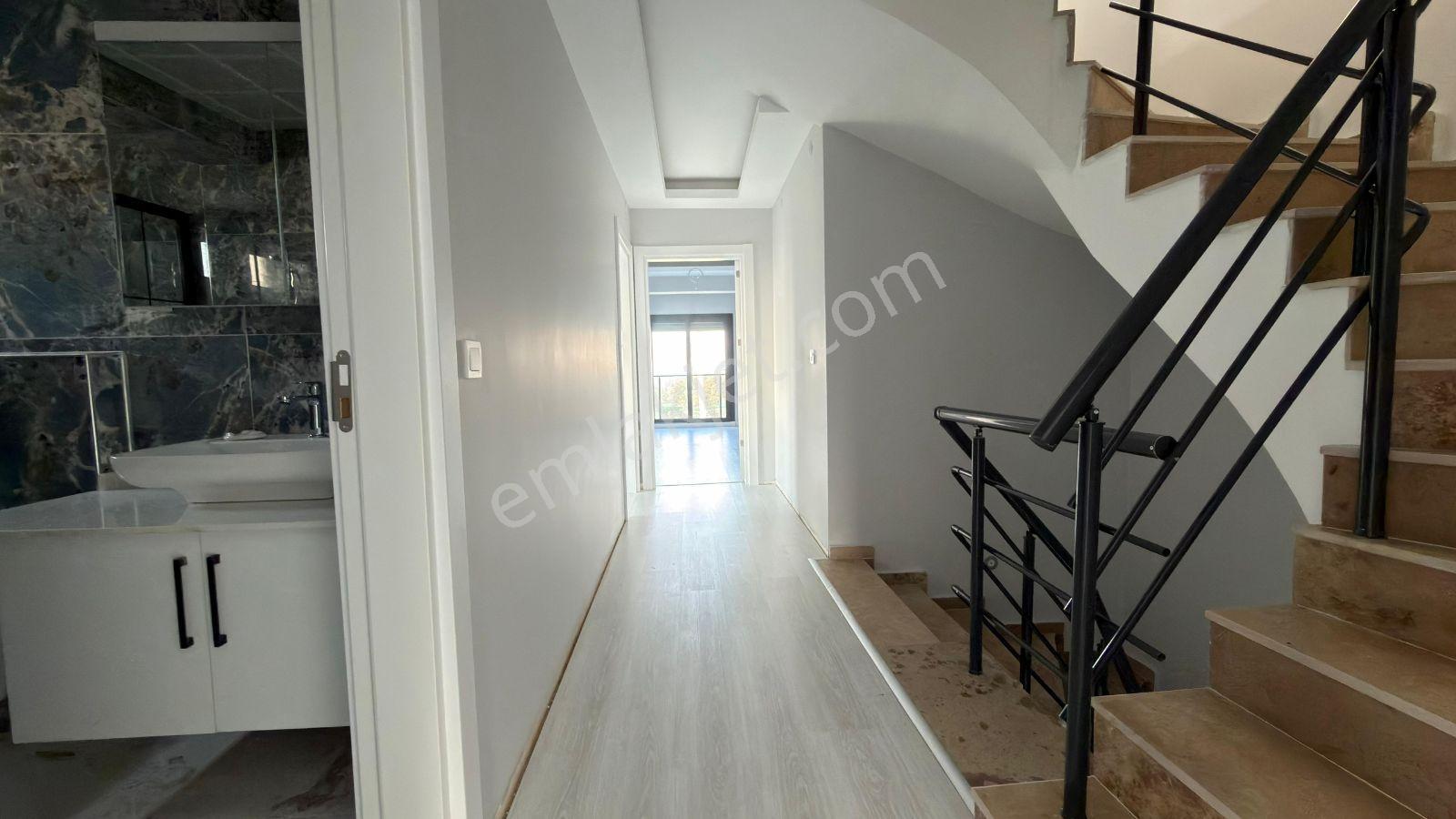 Menemen Süleymanlıda Doğa İçinde Satılık 3+2 Tribleks Villa - Görsel 26